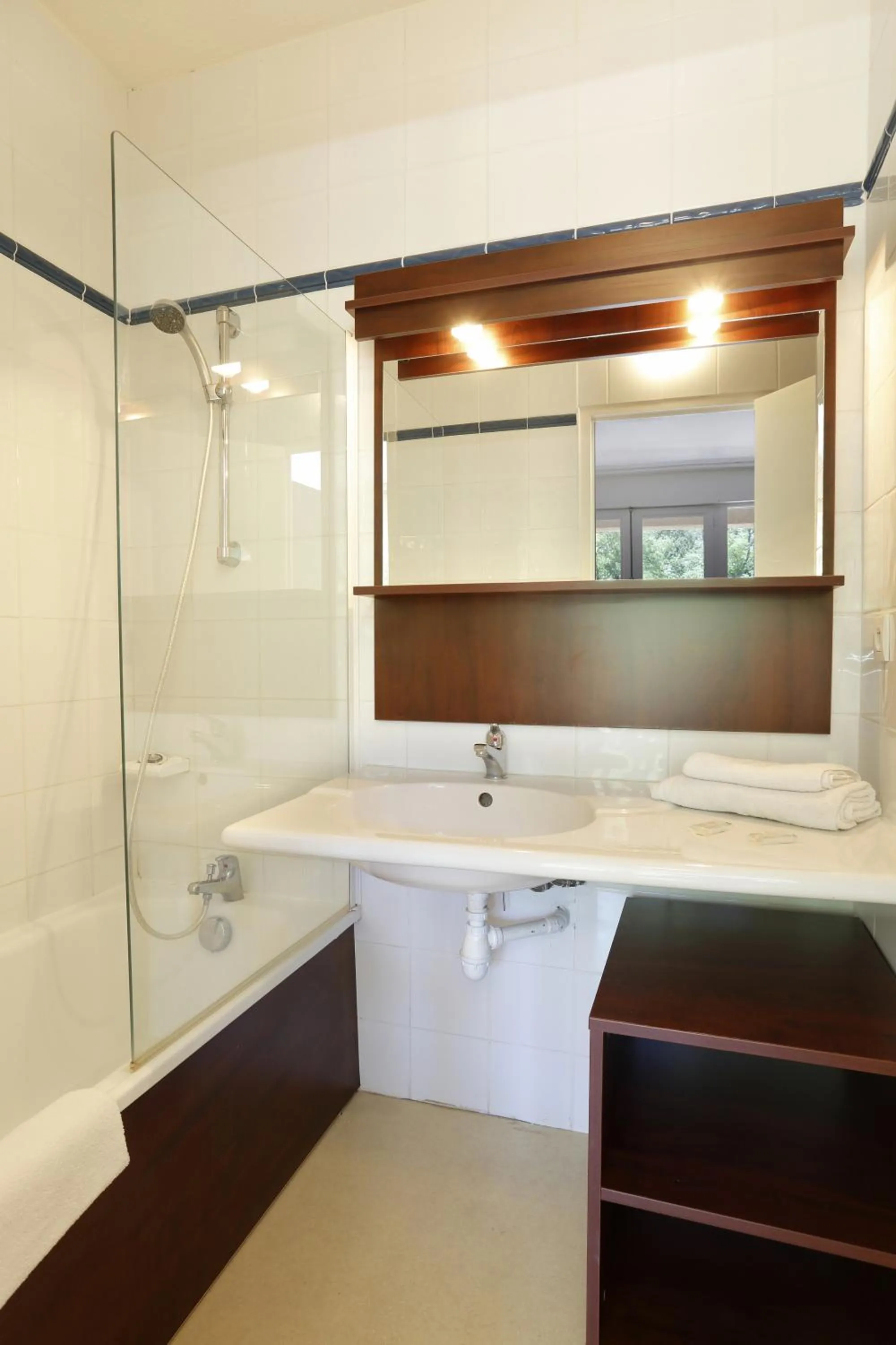 Bathroom in Vacancéole - Le Domaine de Chames - Pont d'Arc