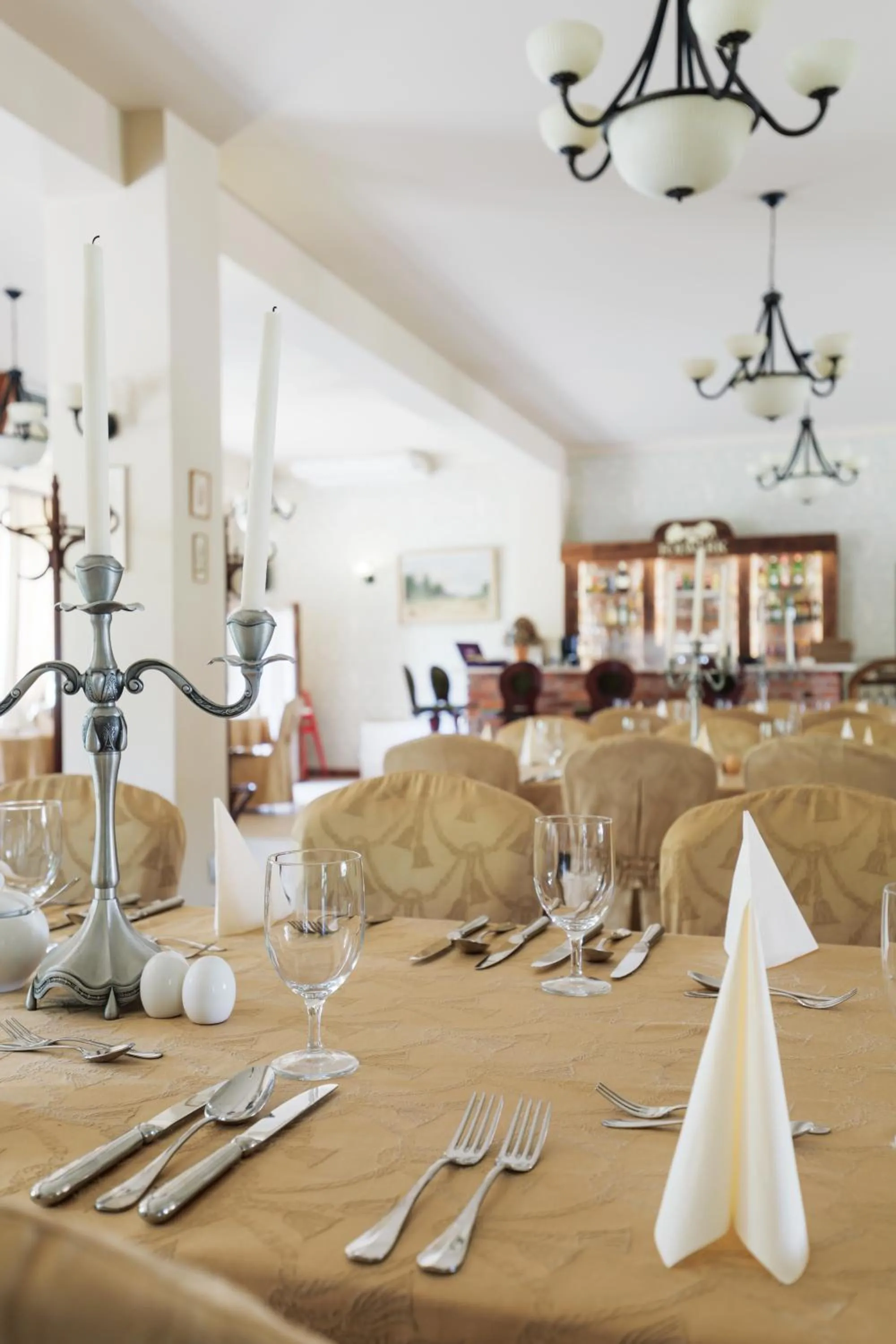 Restaurant/places to eat in Hotel Folwark