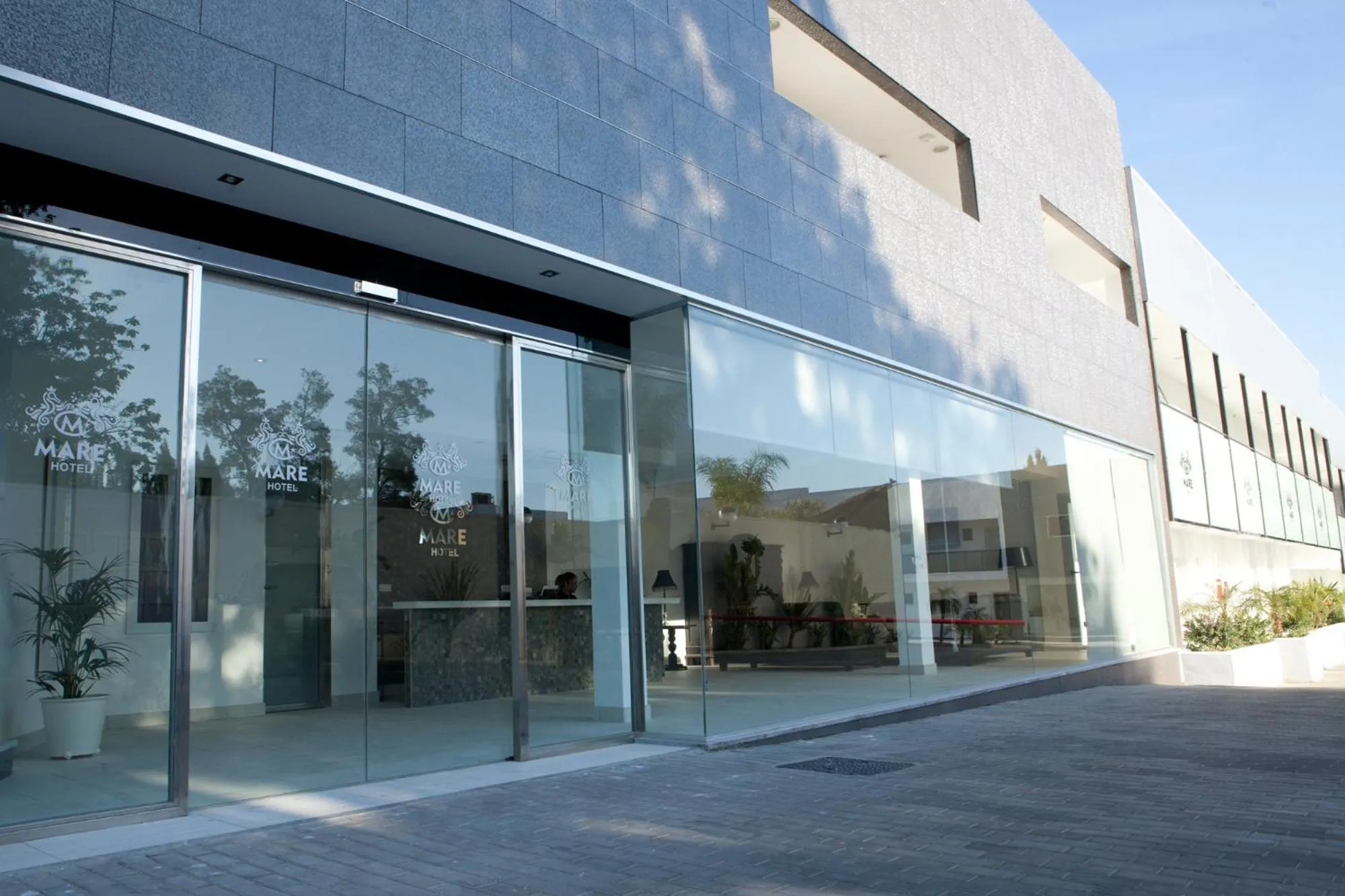 Facade/entrance in Mare Hotel