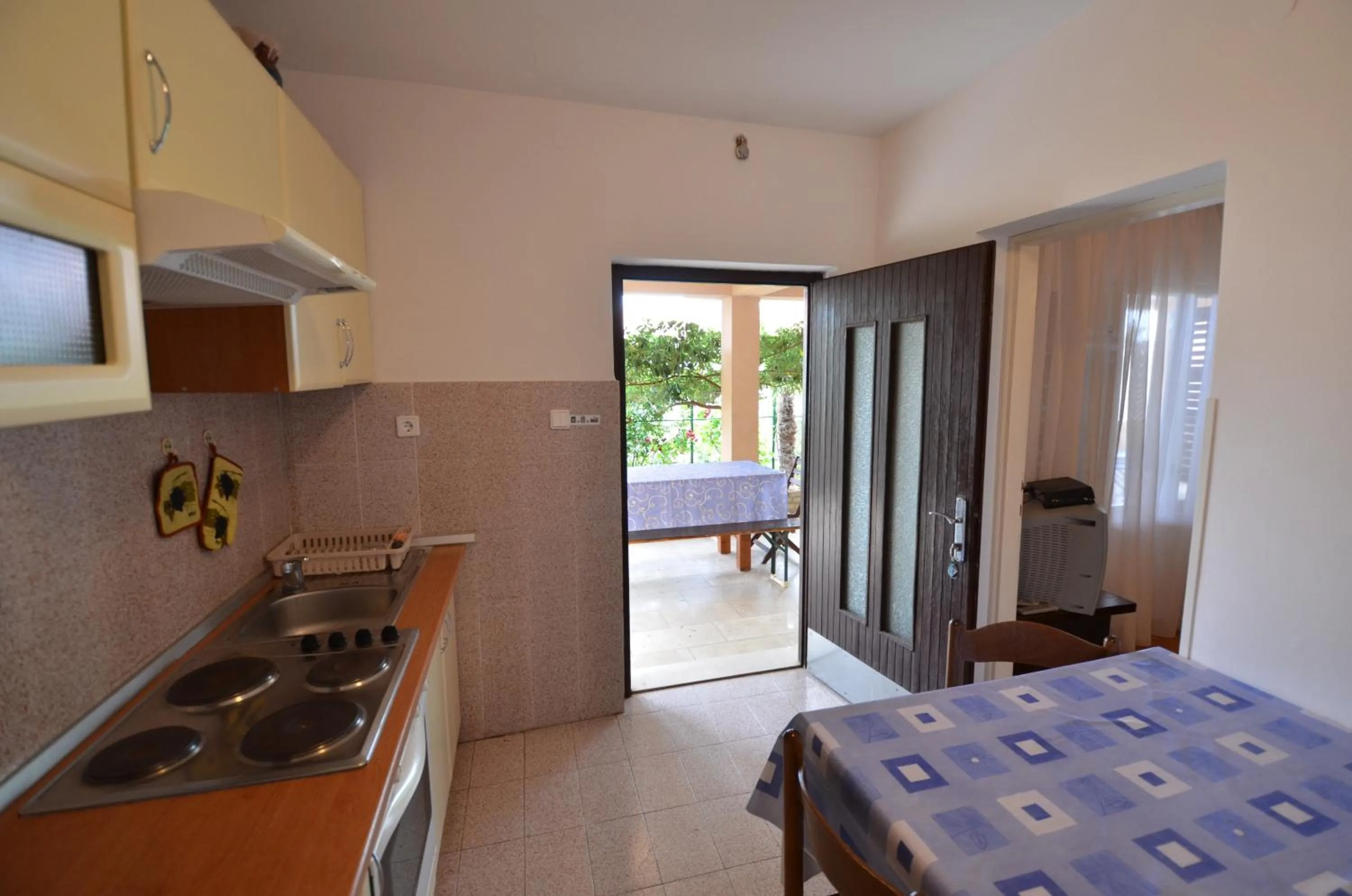 Kitchen or kitchenette, Bed in Apartments Villa Bartol