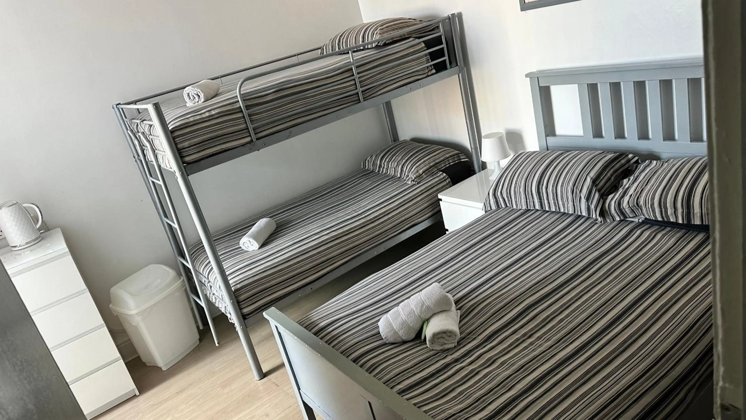 Bed in Fairhaven Hotel on Woodfield Road