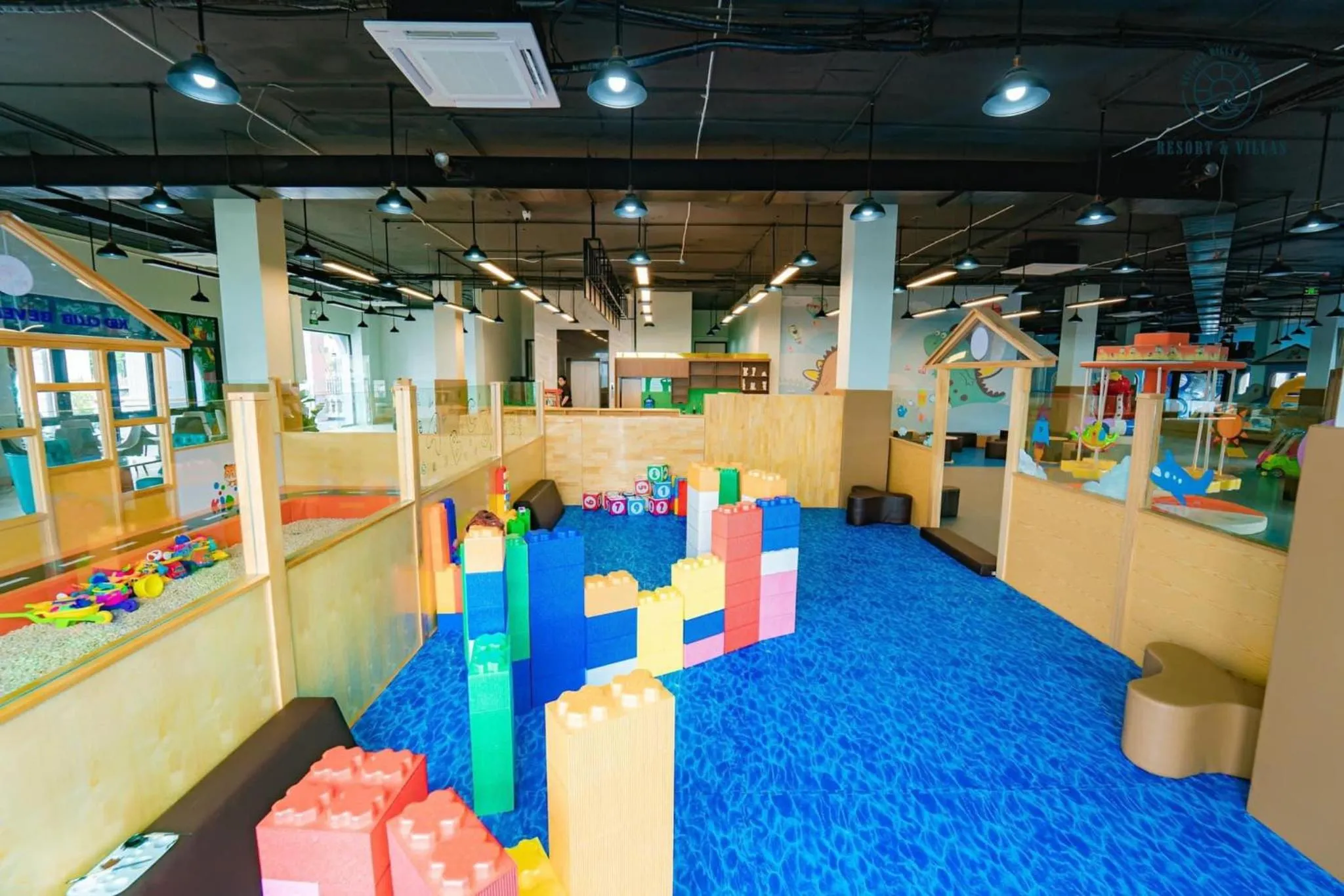 Entertainment in D'Lioro Hotel & Resort