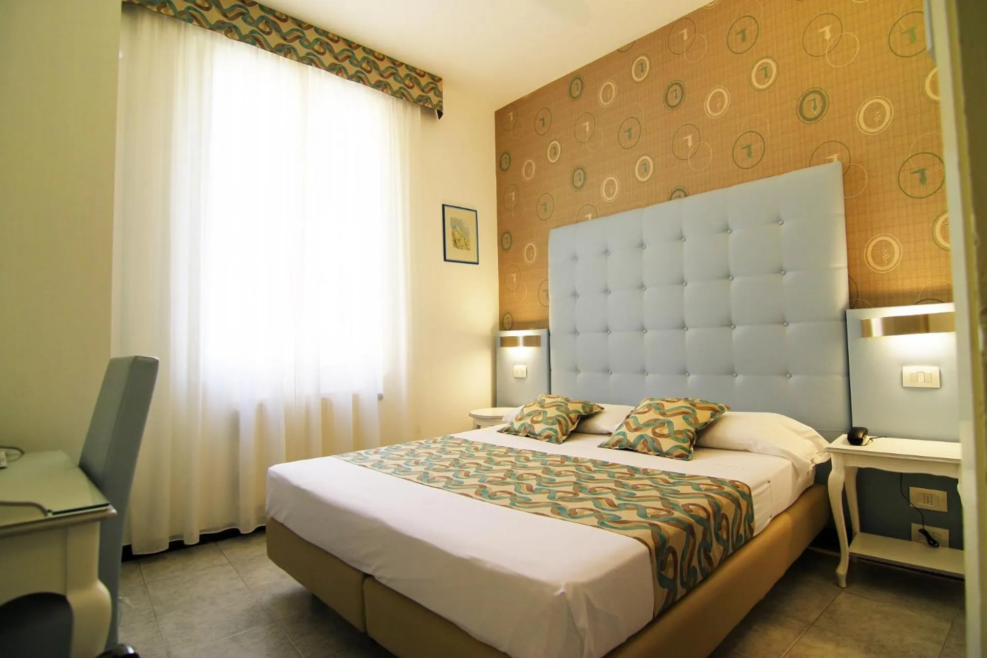 Photo of the whole room, Bed in Hotel Souvenir