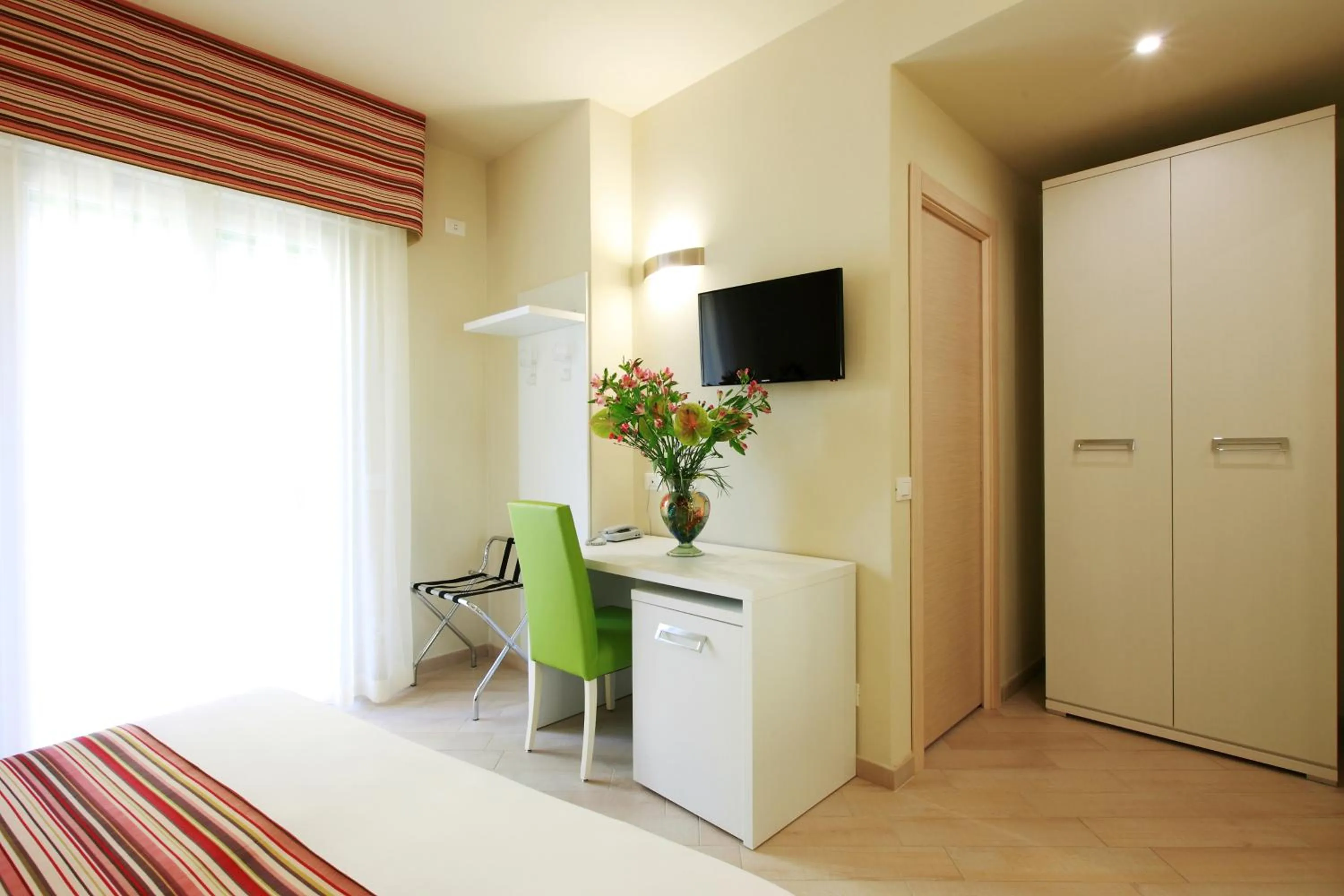 Photo of the whole room in Hotel Souvenir