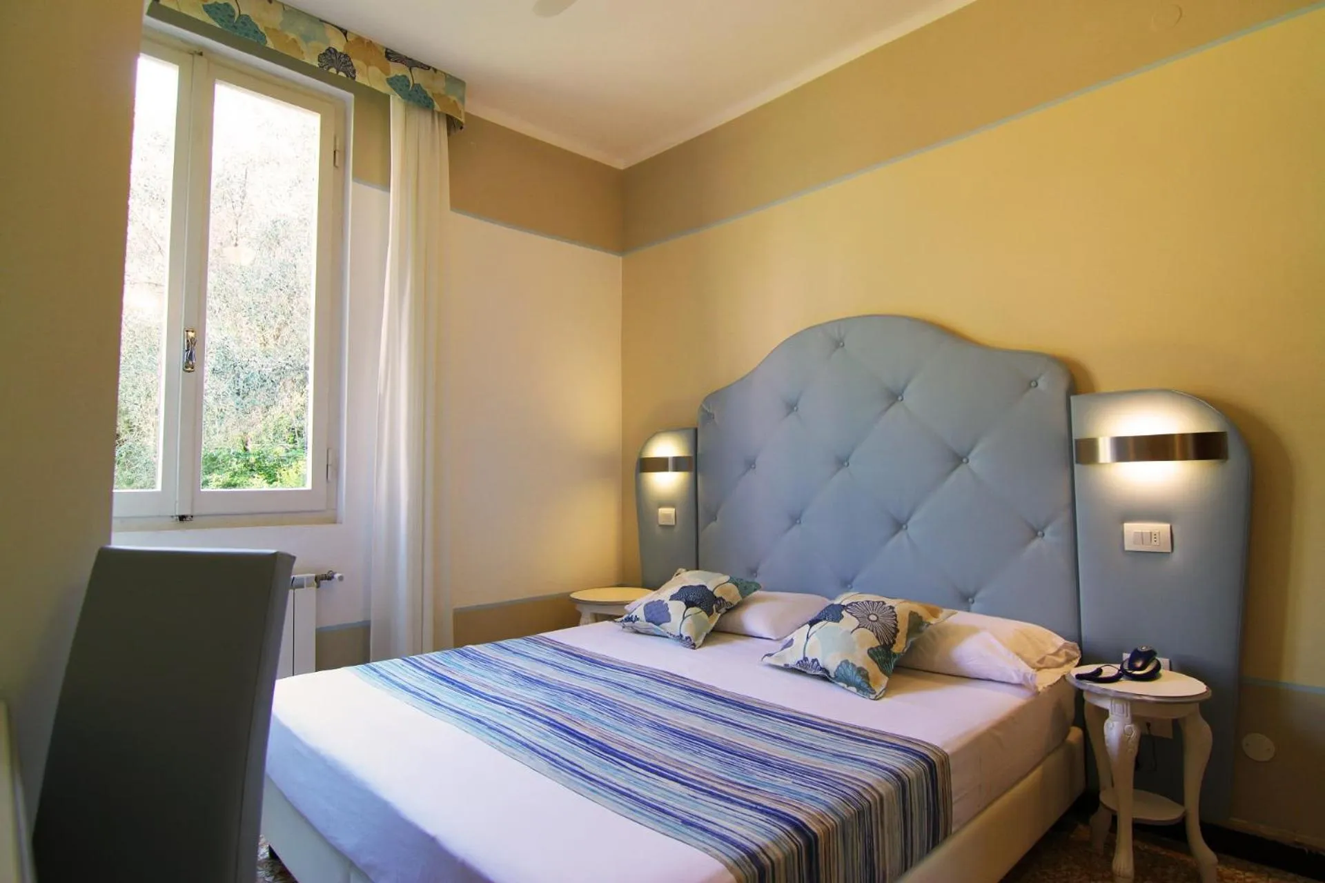 Photo of the whole room, Bed in Hotel Souvenir