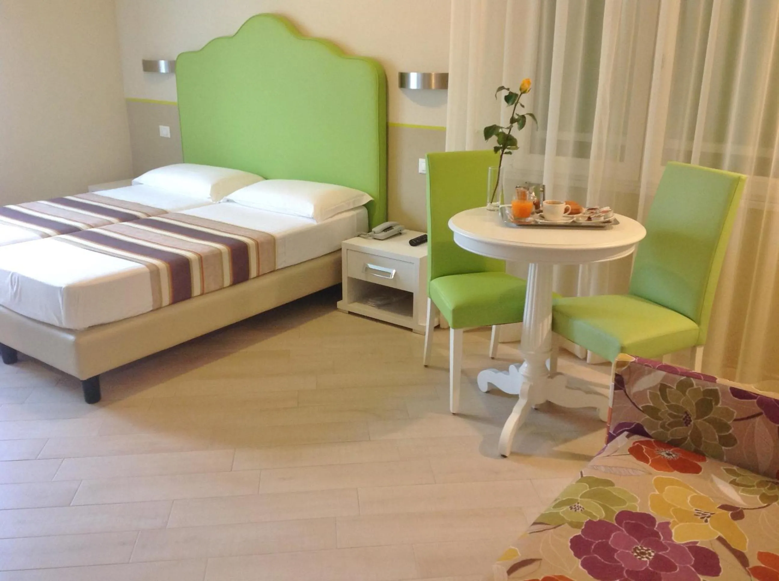 Bedroom, Bed in Hotel Souvenir