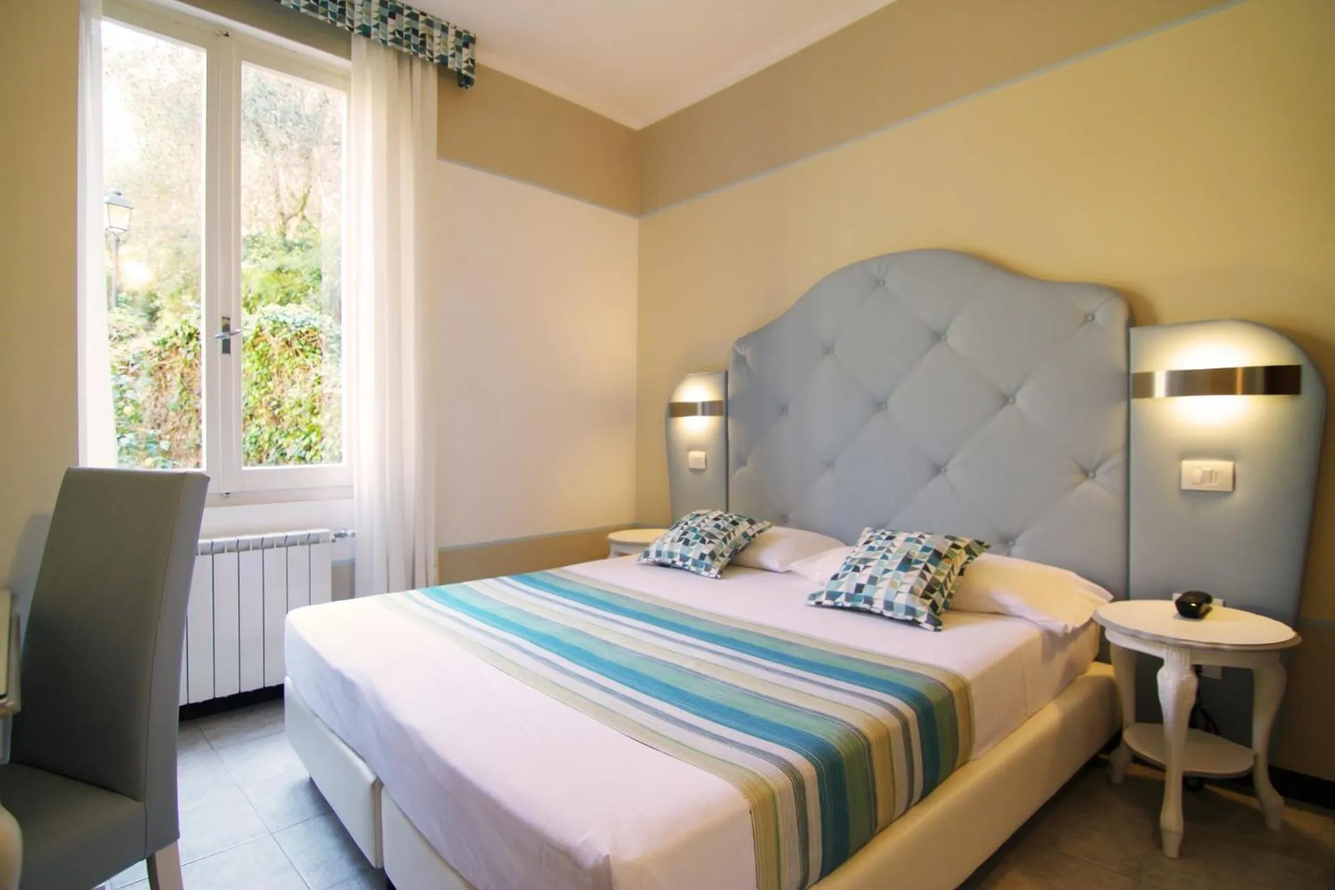 Photo of the whole room, Bed in Hotel Souvenir