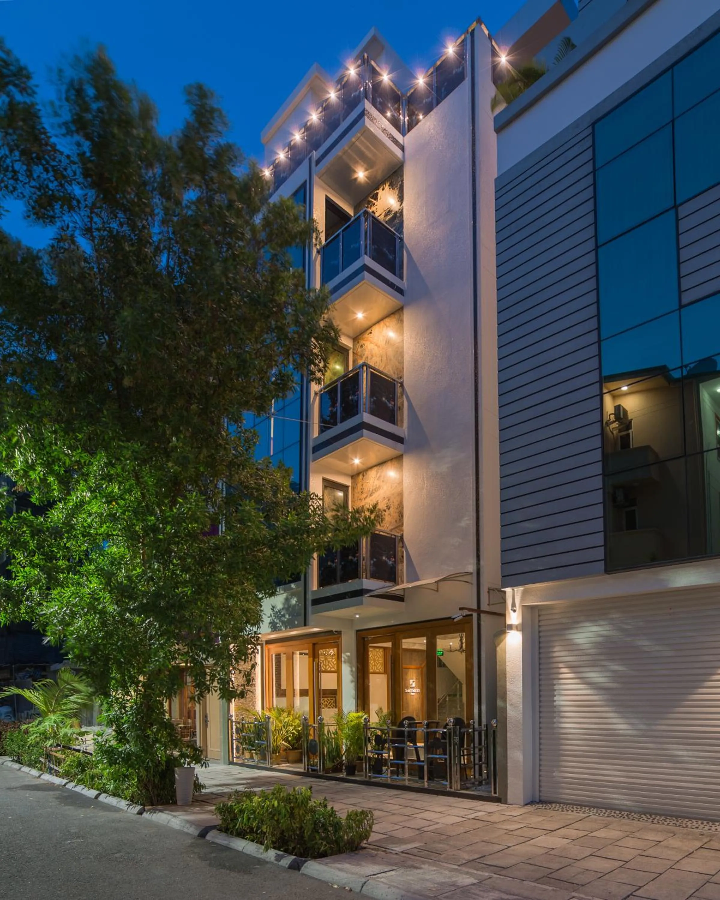 Property building in Samann Host