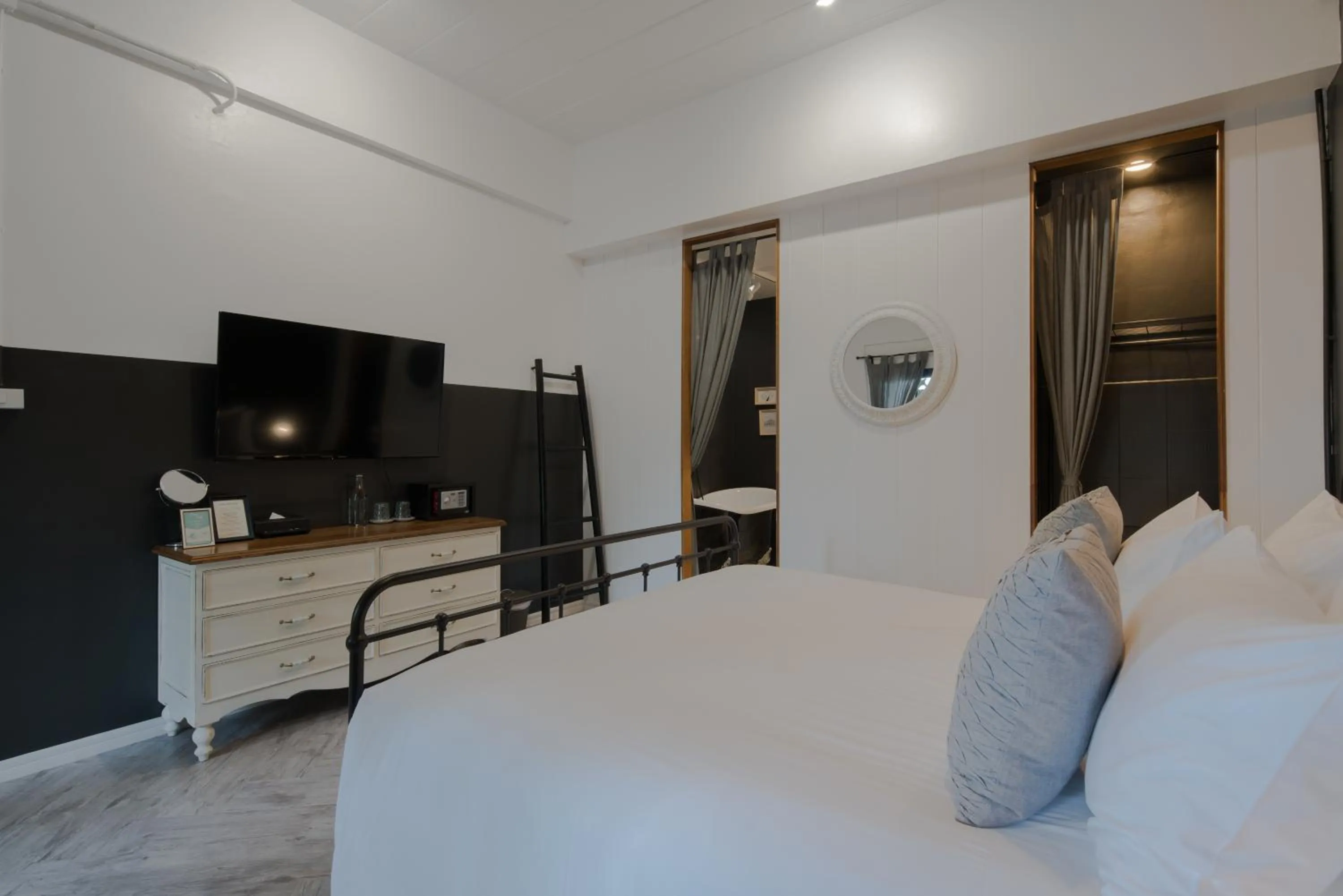 Property building, Bed in Blu Monkey Boutique Phuket Town