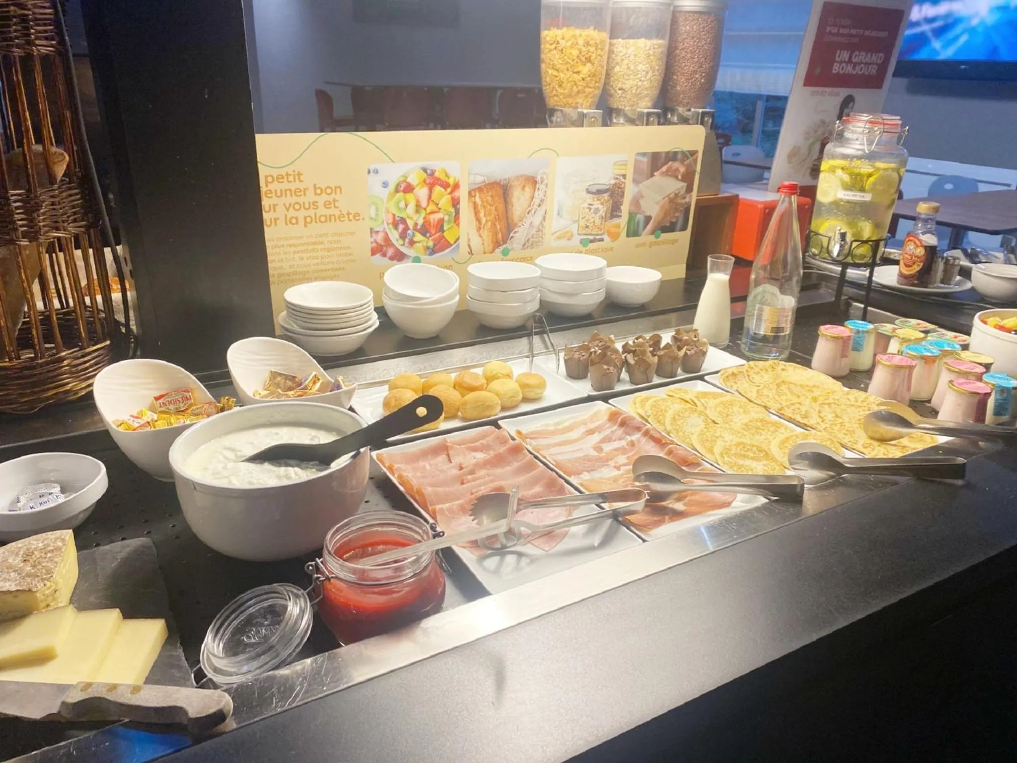 Breakfast in Campanile Annecy - Cran Gevrier