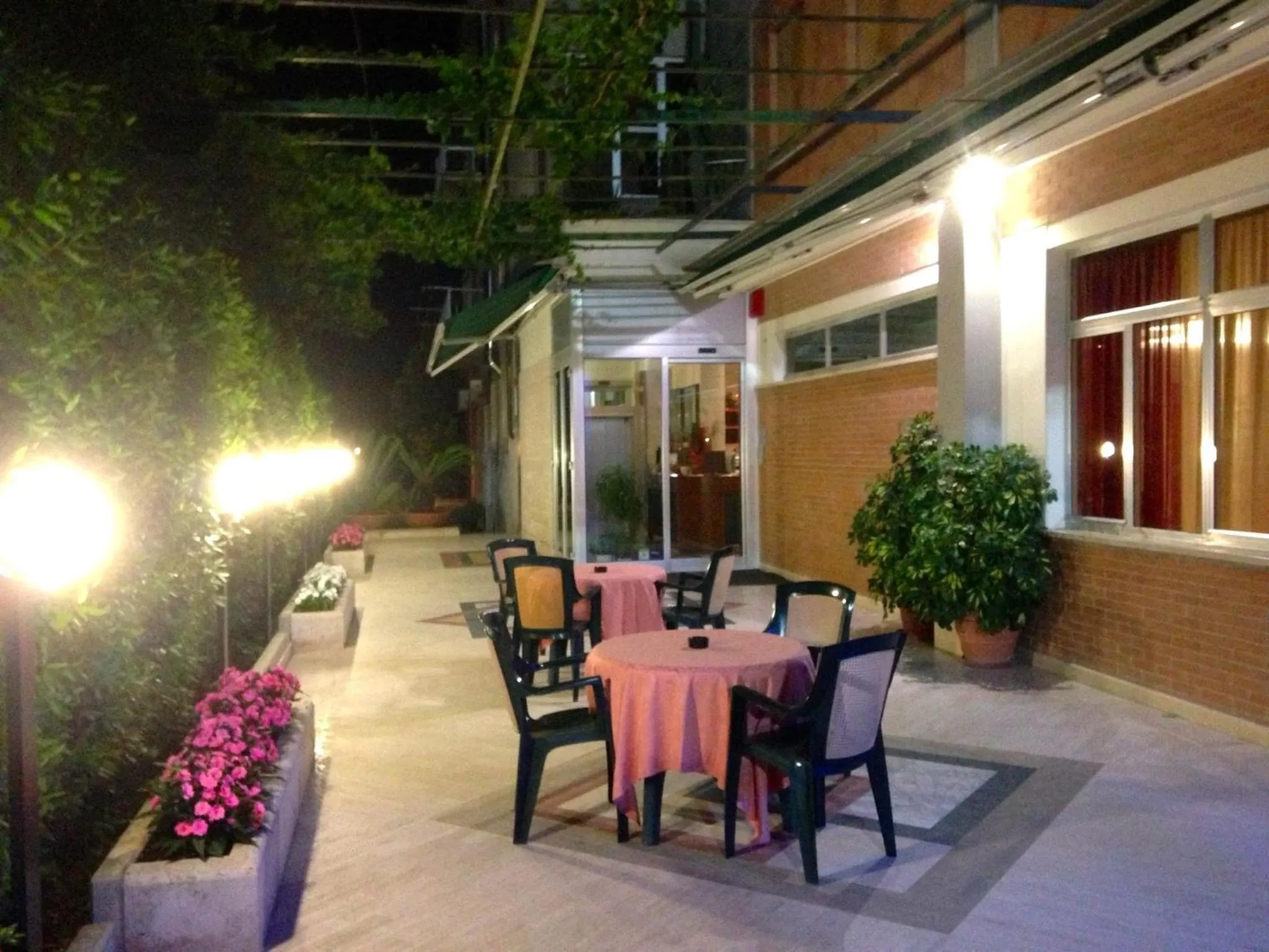 Patio in Hotel Ristorante Anita