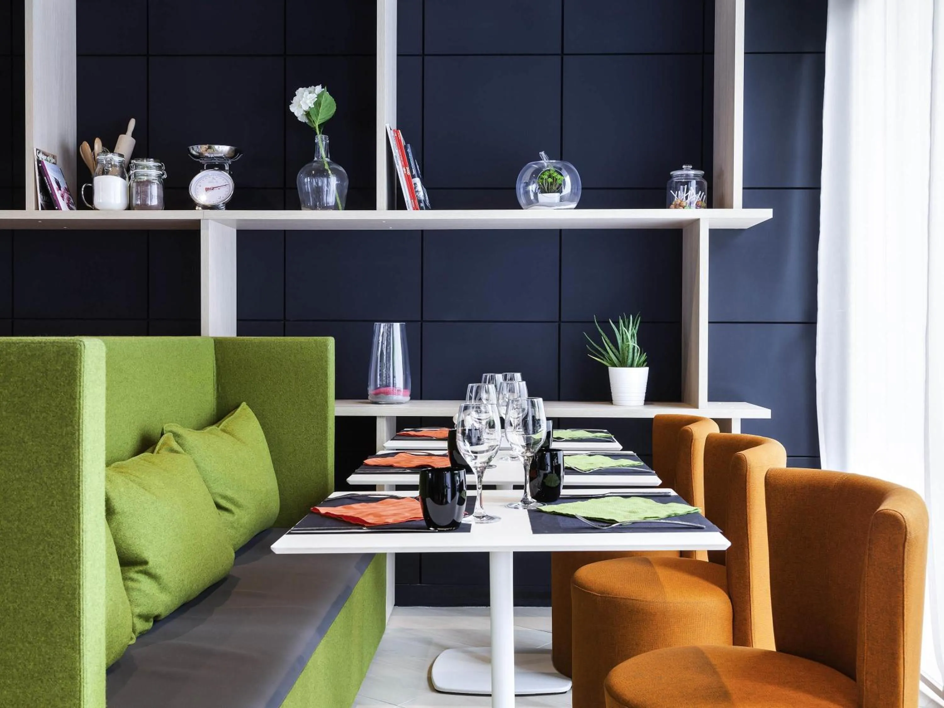 Restaurant/places to eat in Novotel Tours Centre Gare