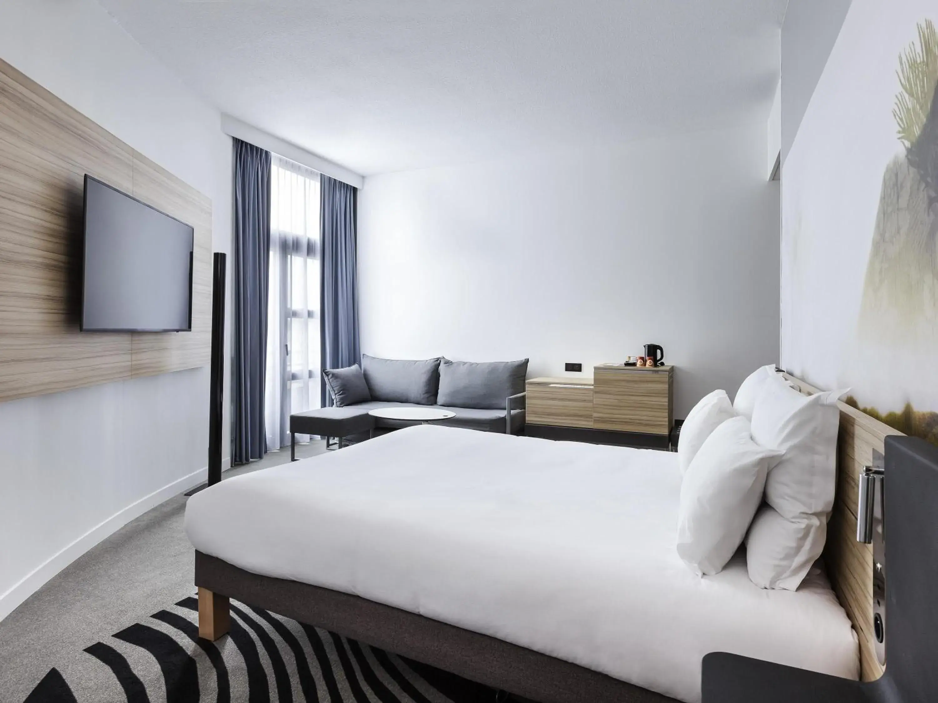 Classic Double Room with 2 Sofa Beds in Novotel Tours Centre Gare Classic Double Room with 2 Sofa Beds in Novotel Tours Centre Gare