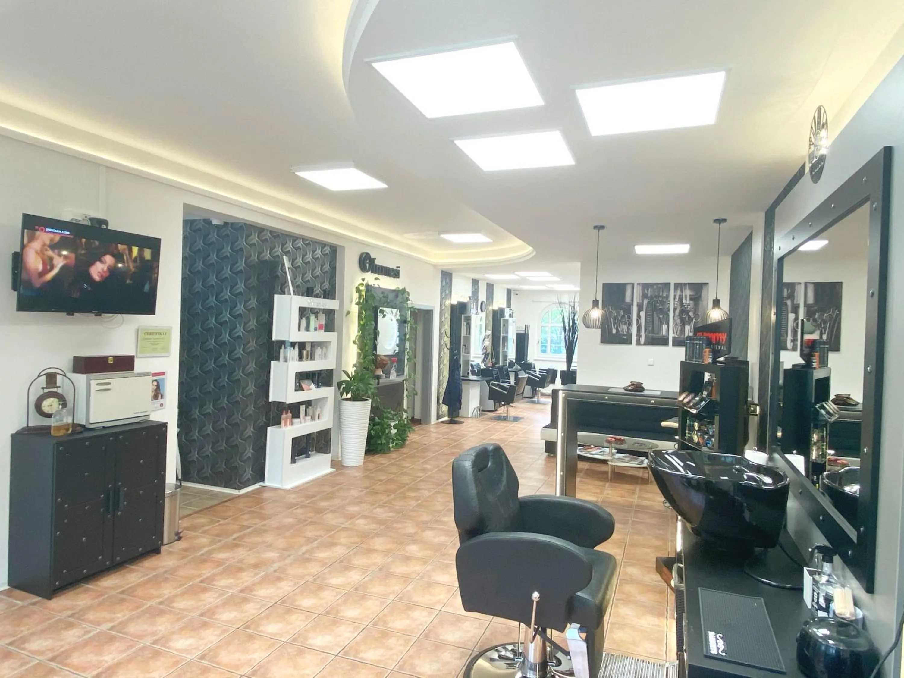 GrandLux Villa & Spa