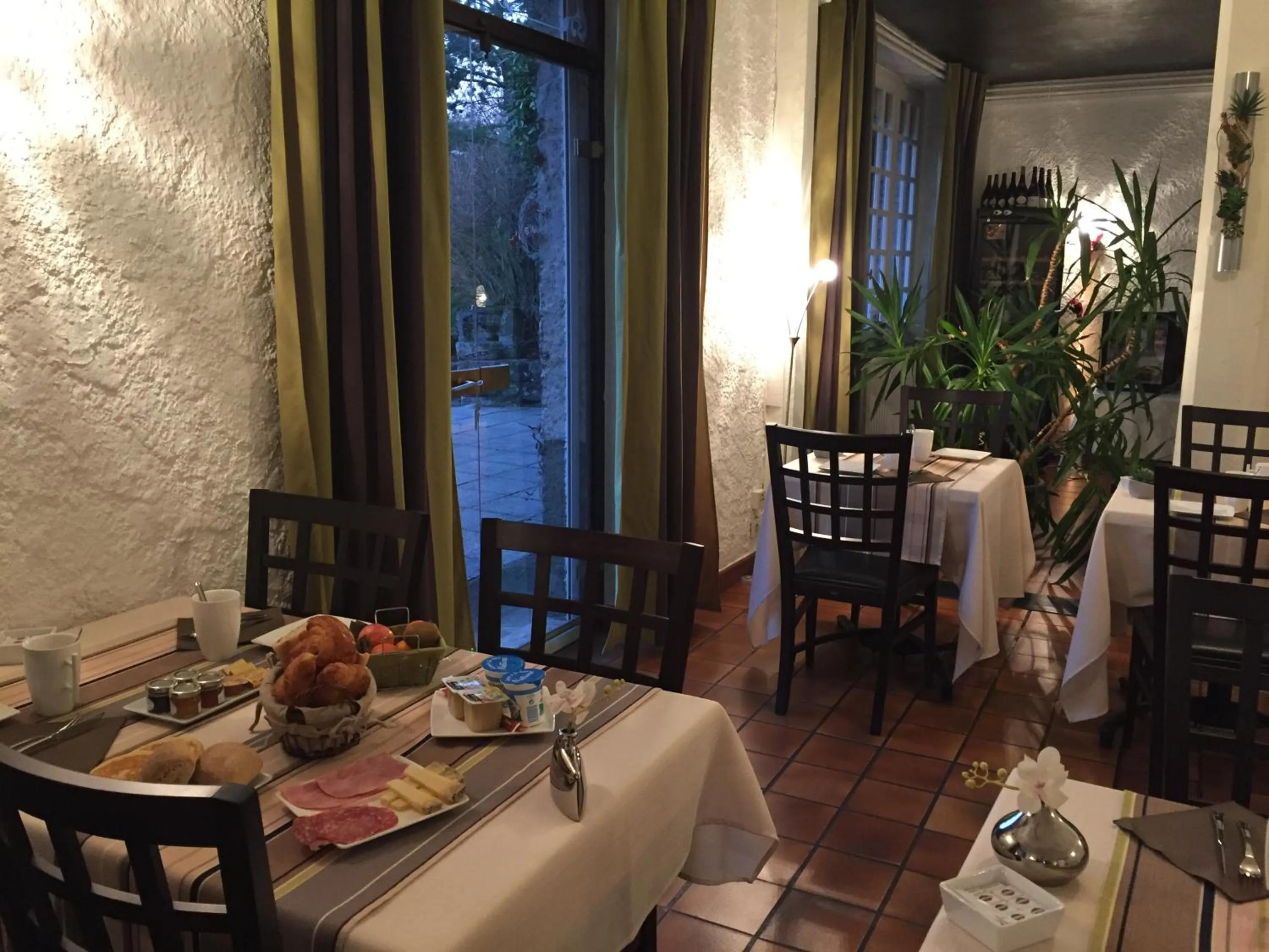 Property building in Logis La Thomasse