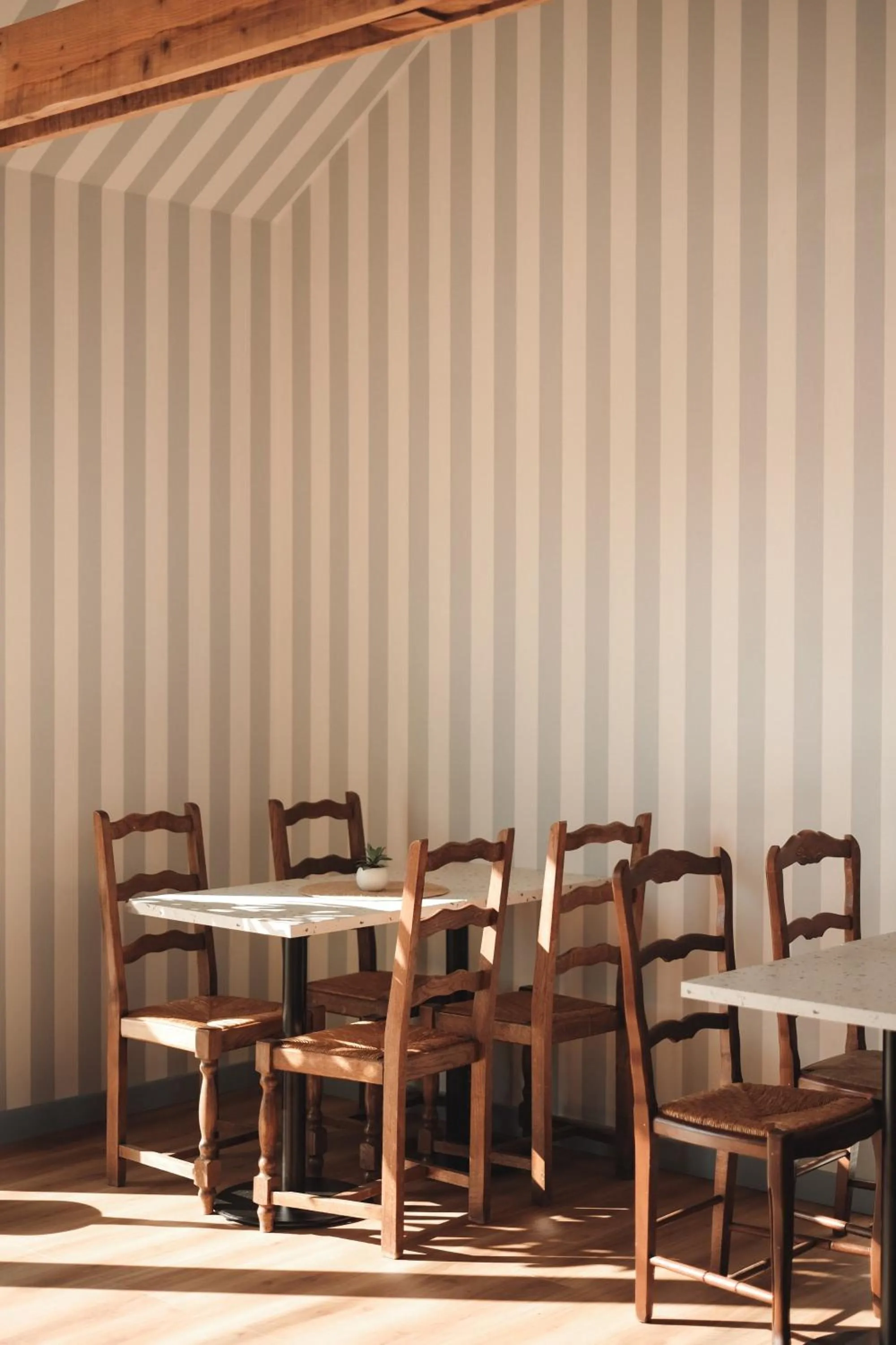 Living room in Hôtel Les Voisins Beaucemaine