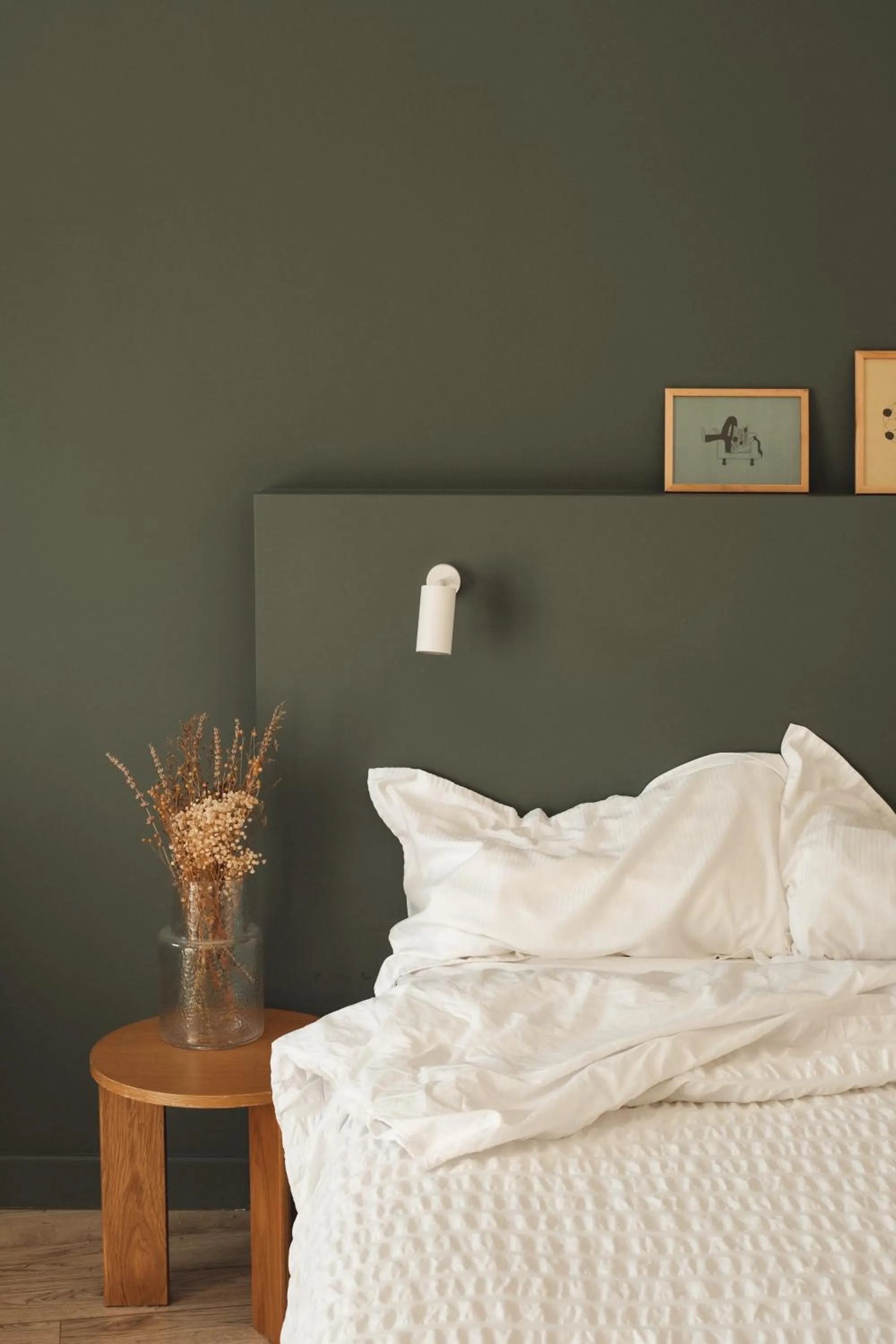 Bed in Hôtel Les Voisins Beaucemaine