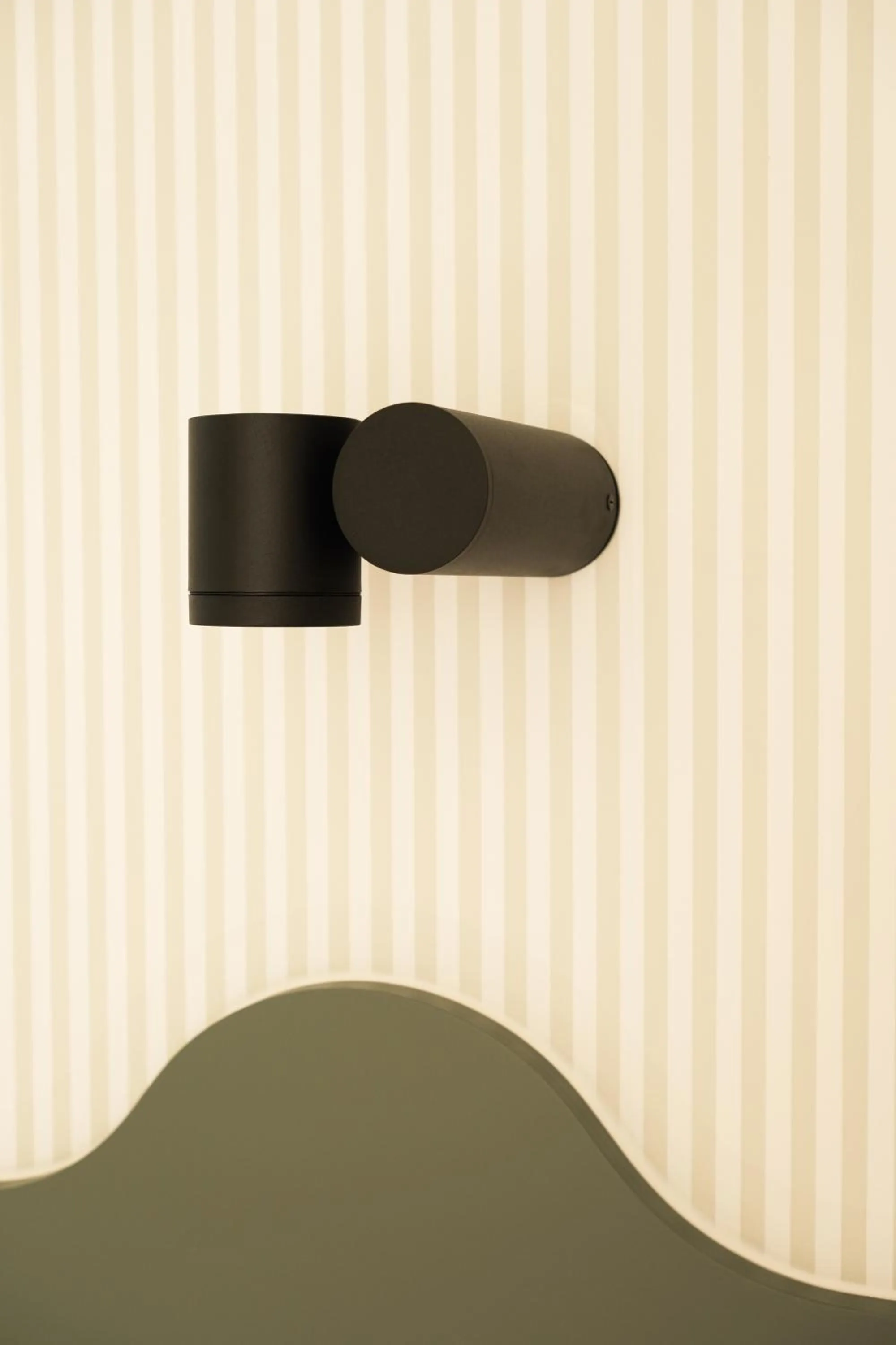 Bed in Hôtel Les Voisins Beaucemaine