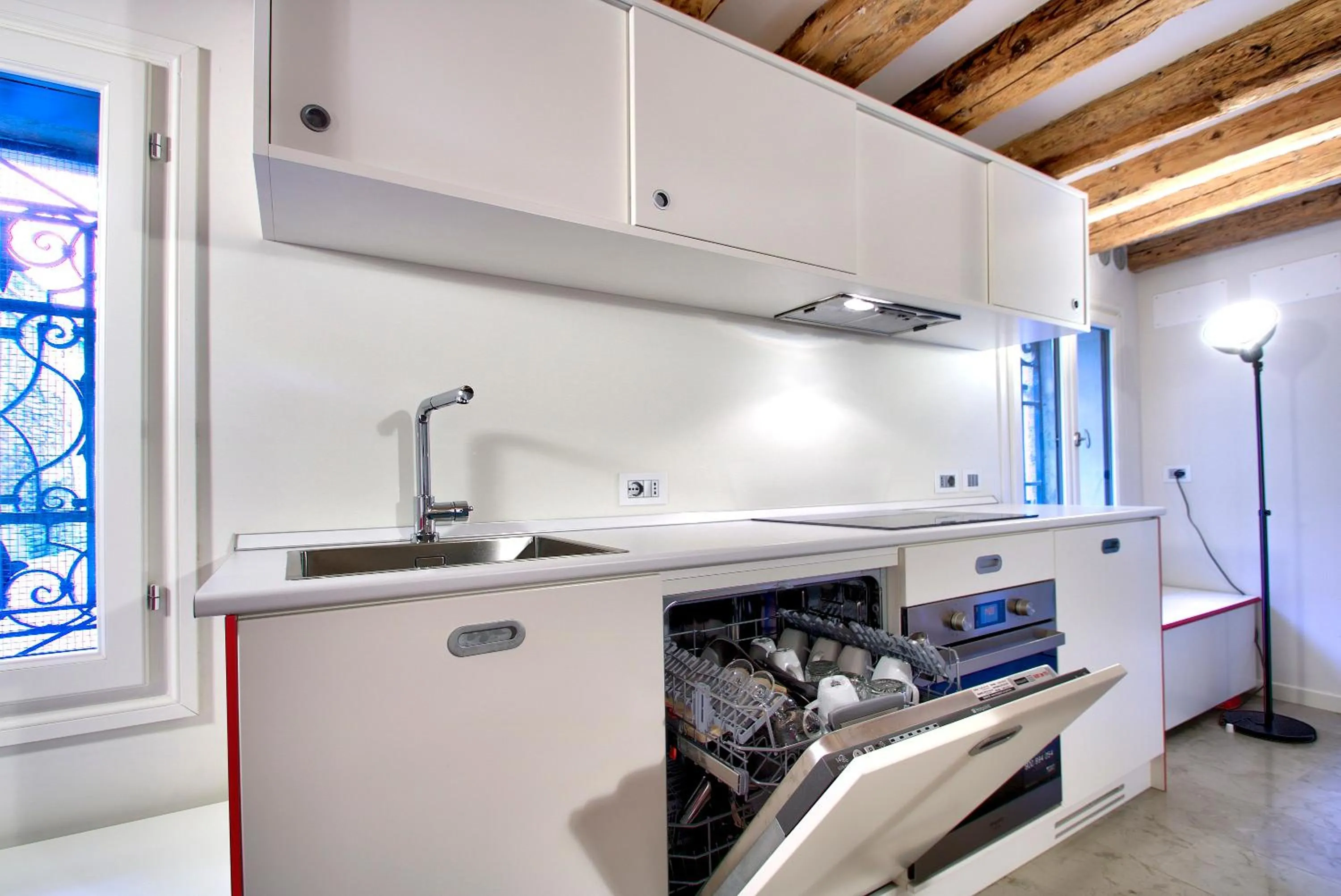 Kitchen or kitchenette in GrandCanal-Red