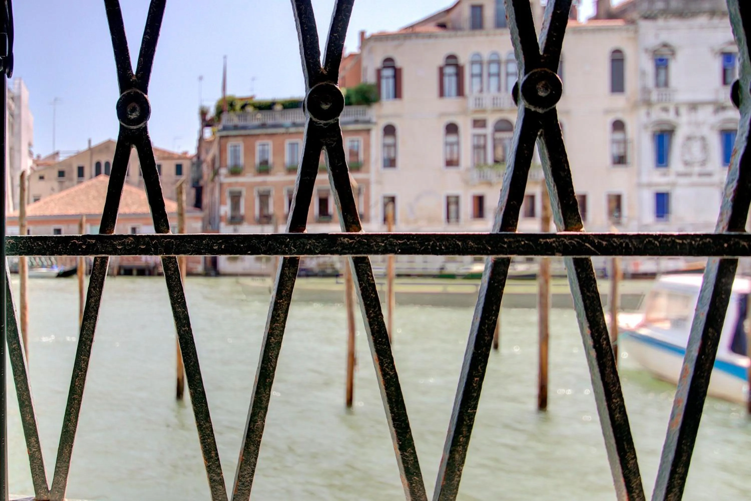 Sea view in GrandCanal-Red