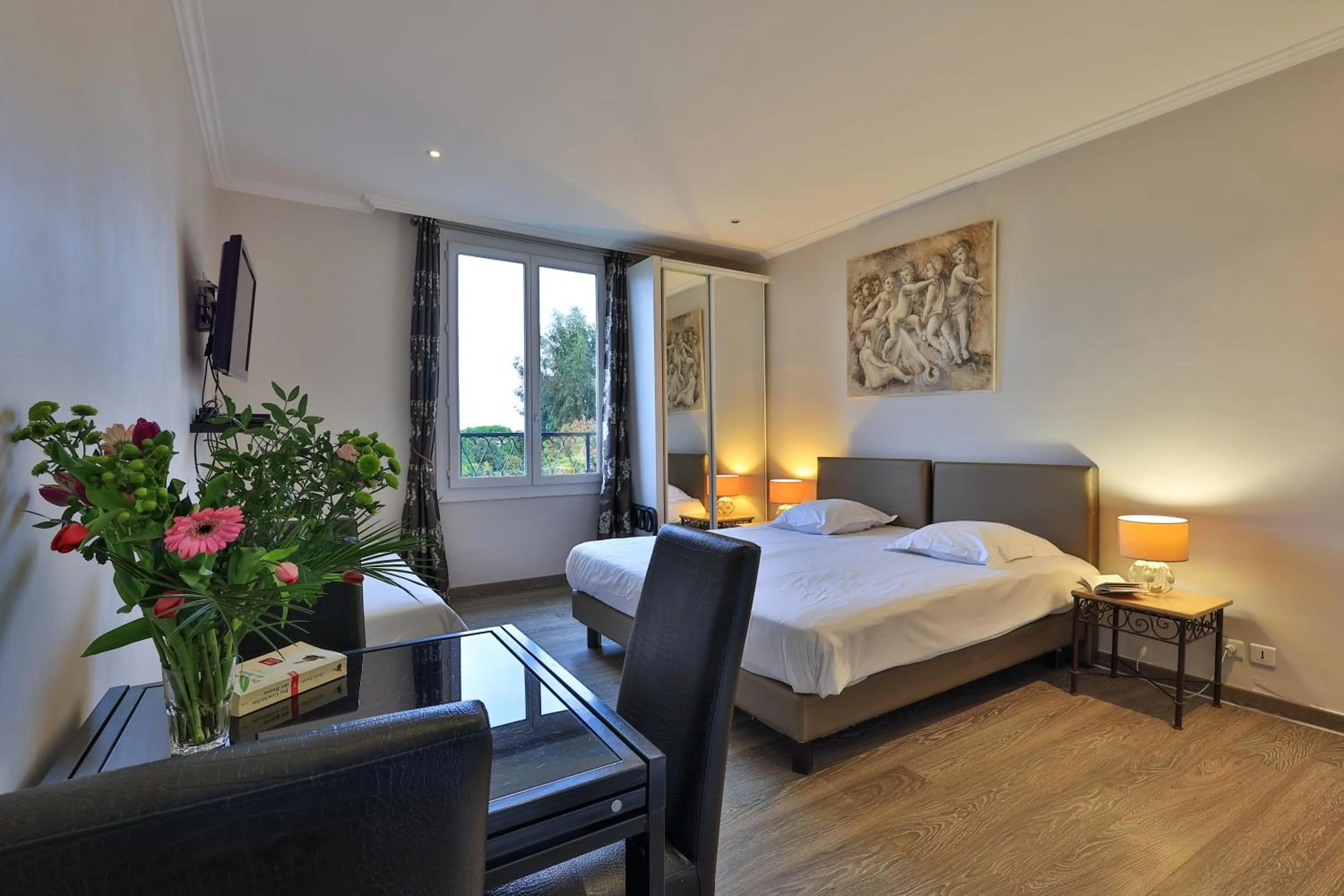 Bed in Emeraude Résidence Hotelière