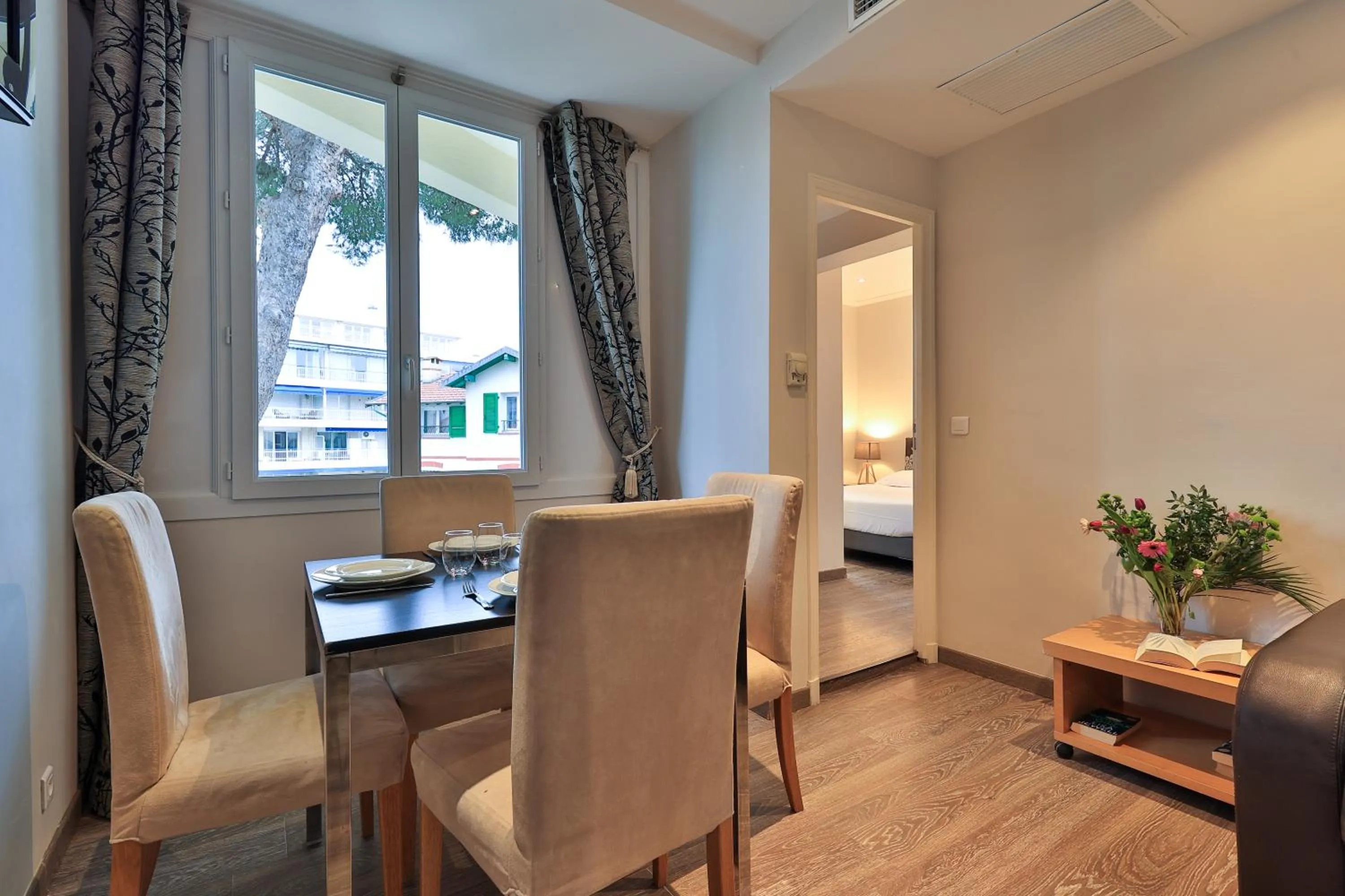 Bed in Emeraude Résidence Hotelière