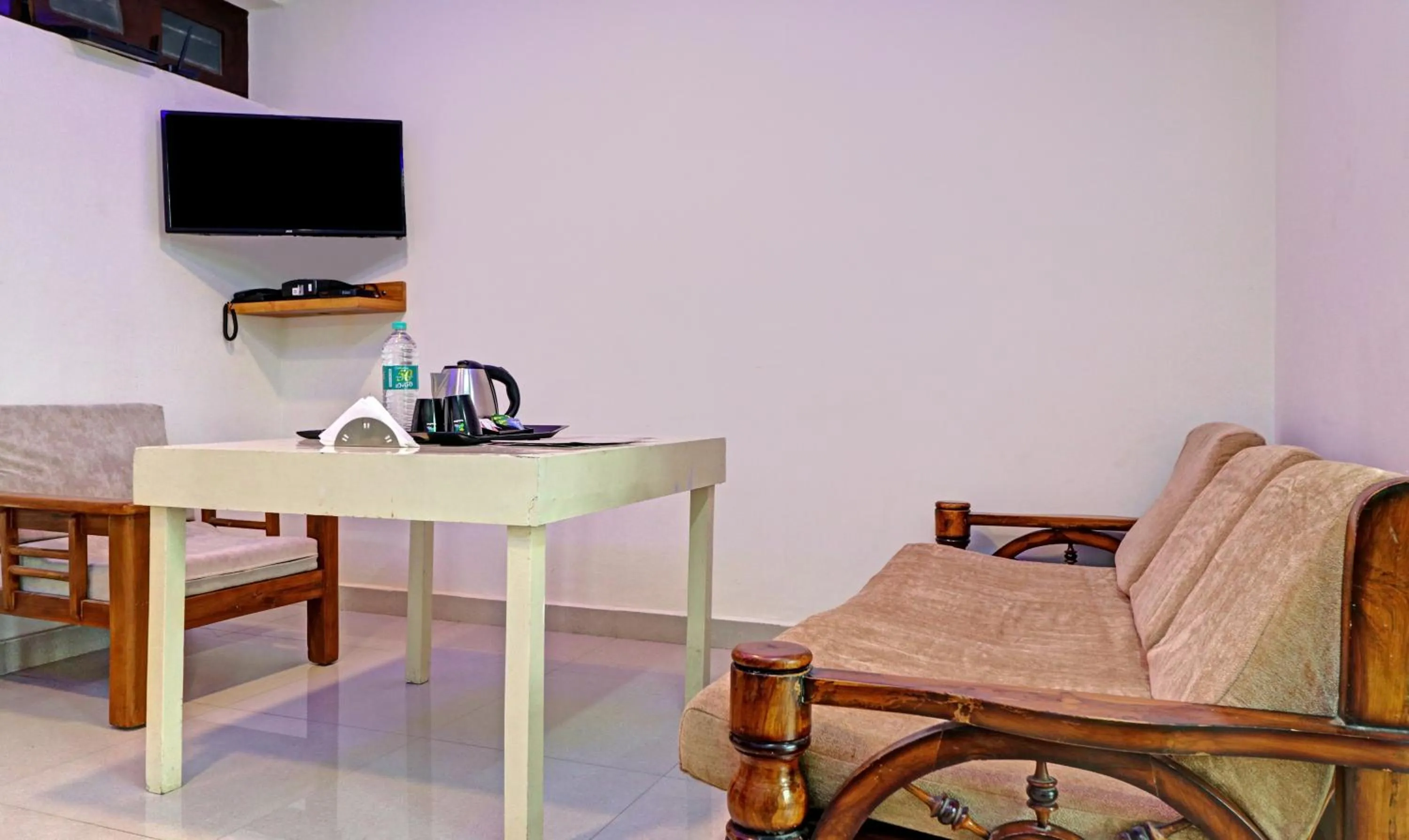 Seating area in Treebo New Redfern, Madikeri