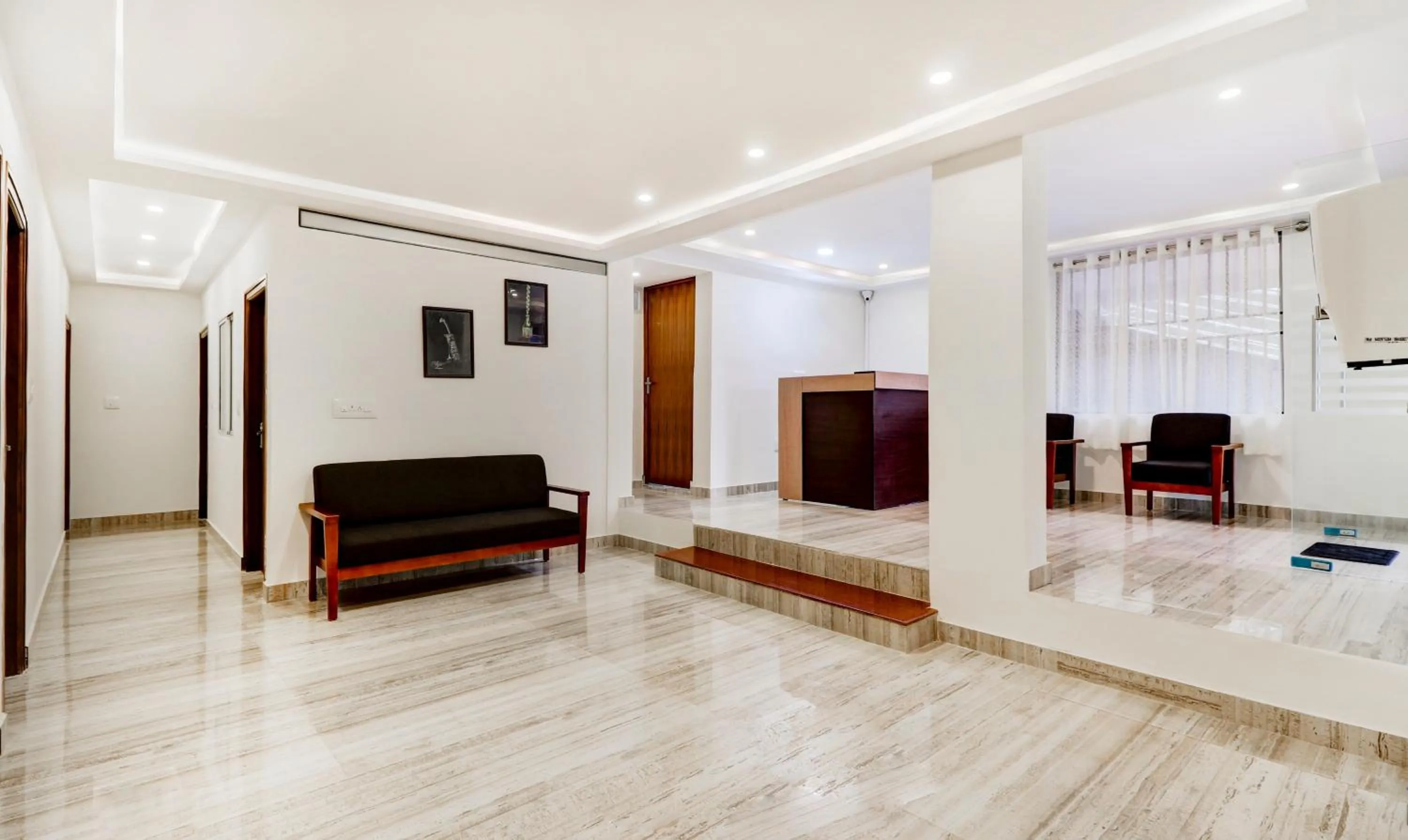 Restaurant/places to eat in Treebo New Redfern, Madikeri