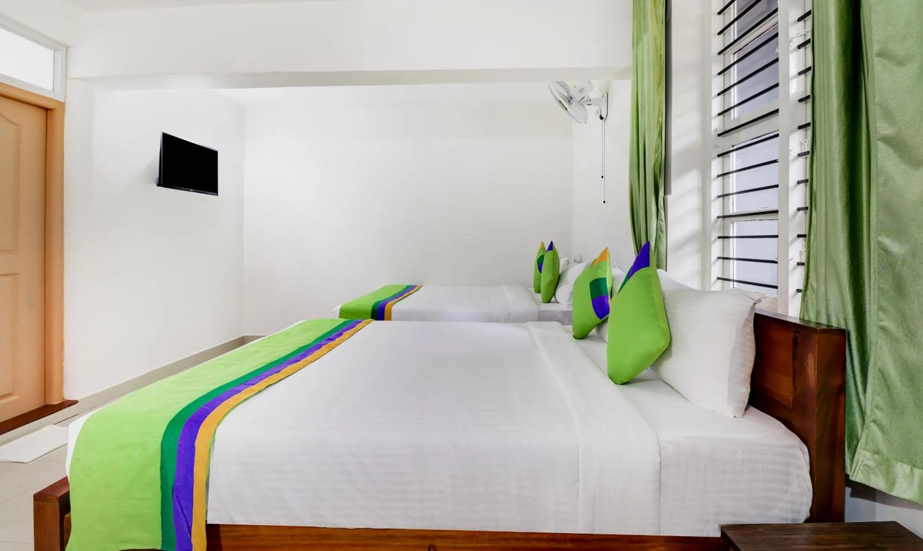 Bedroom, Bed in Treebo New Redfern, Madikeri