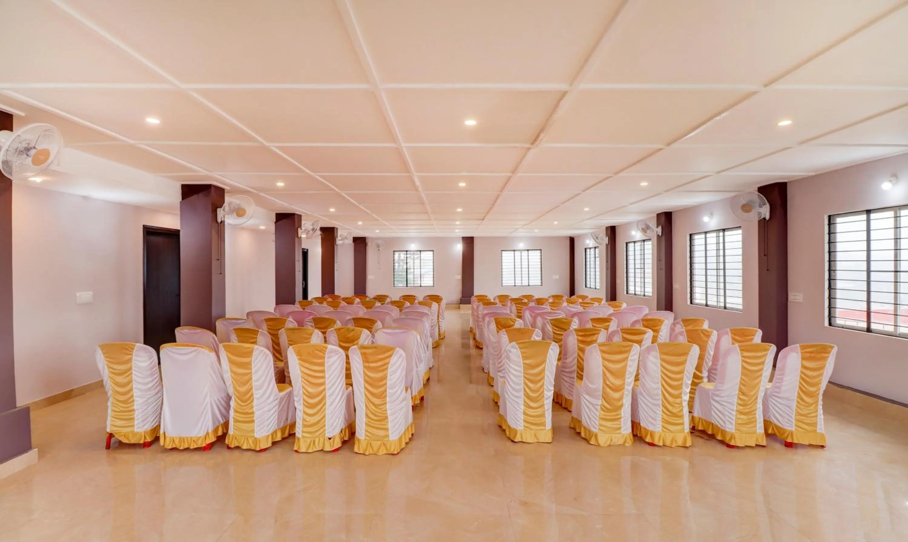 Banquet/Function facilities in Treebo New Redfern, Madikeri
