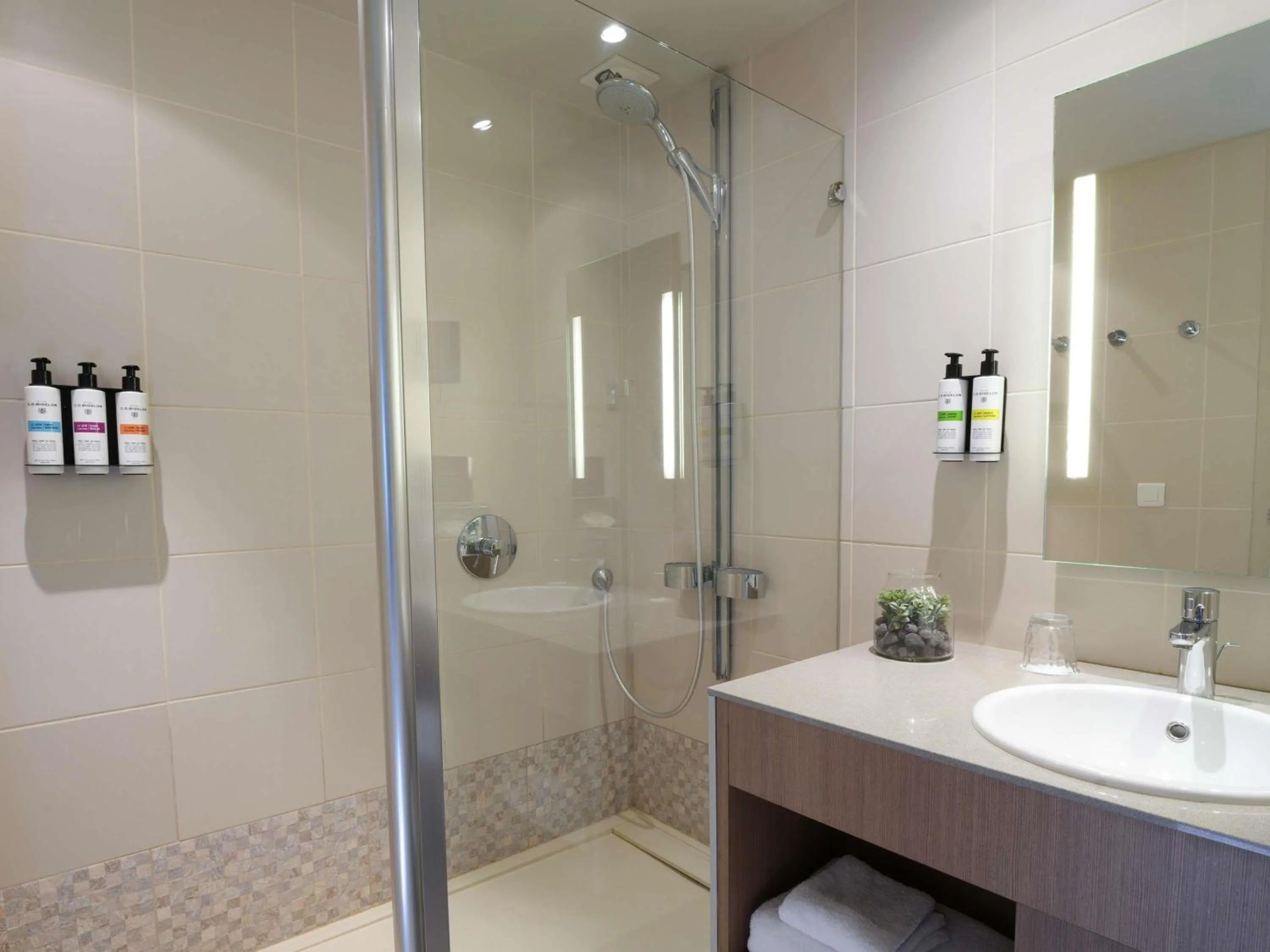 Bedroom in Pullman Bordeaux Lac