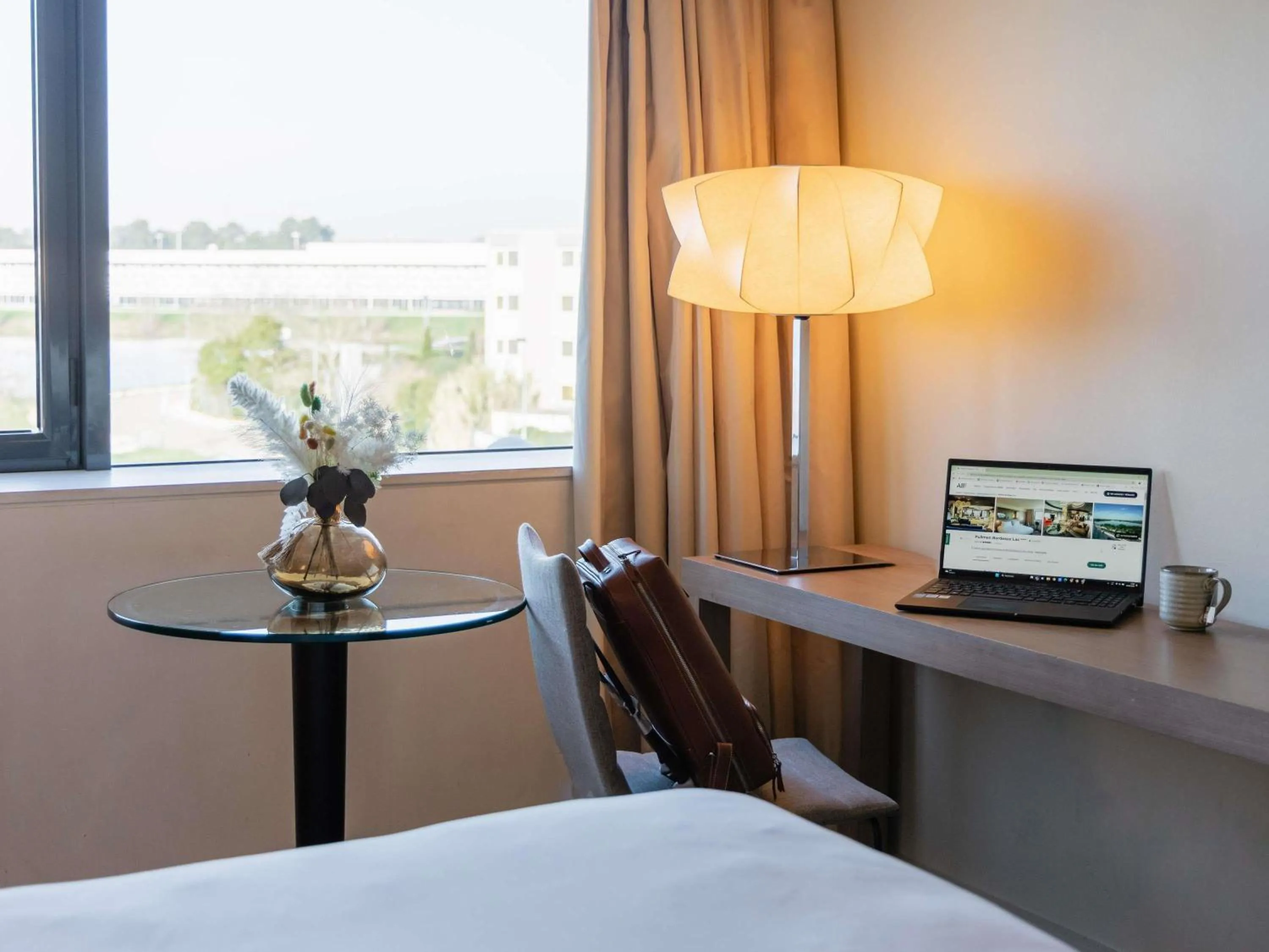 Classic Twin Room in Pullman Bordeaux Lac