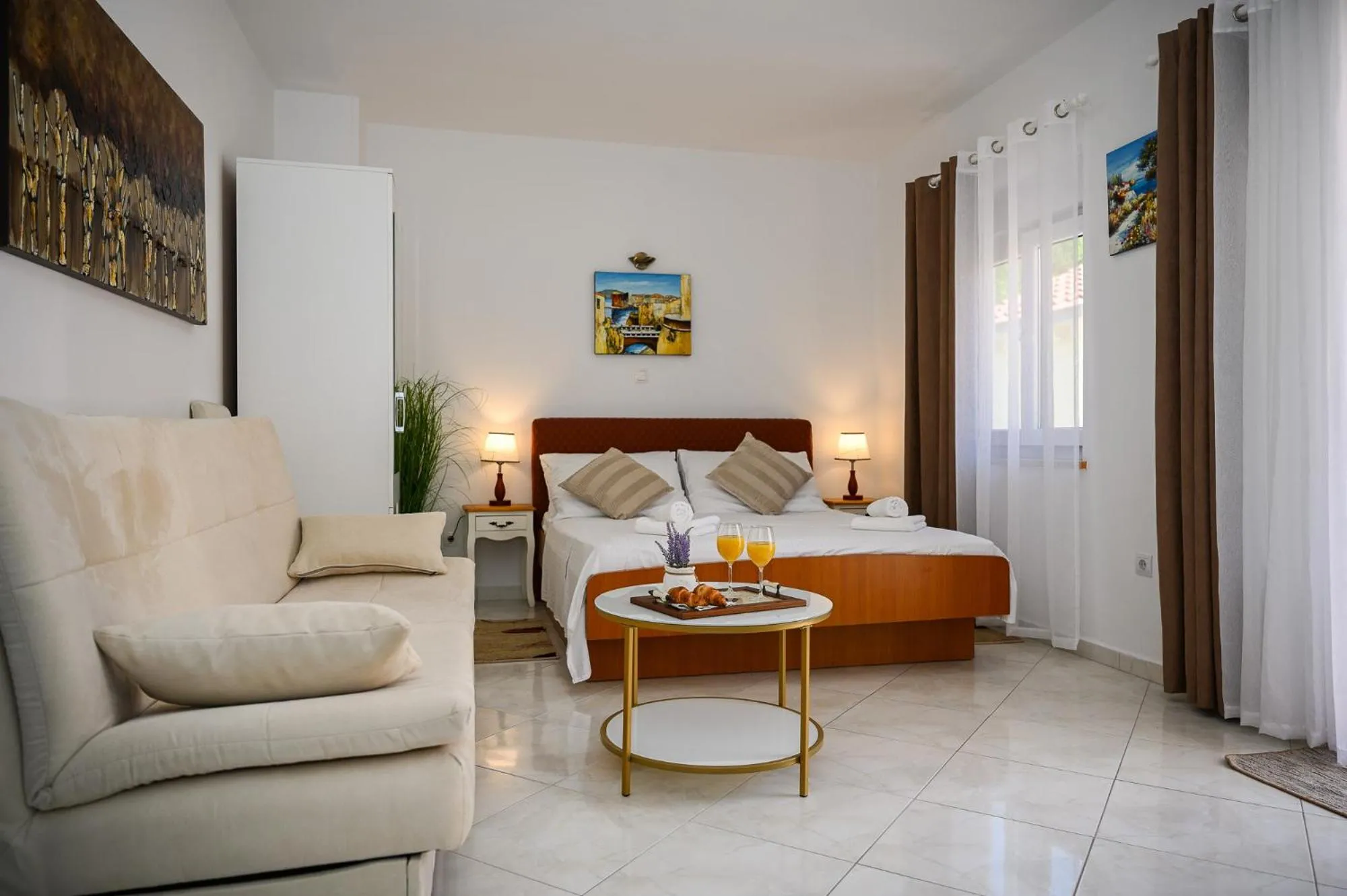 Photo of the whole room, Bed in Beach House Poseydon