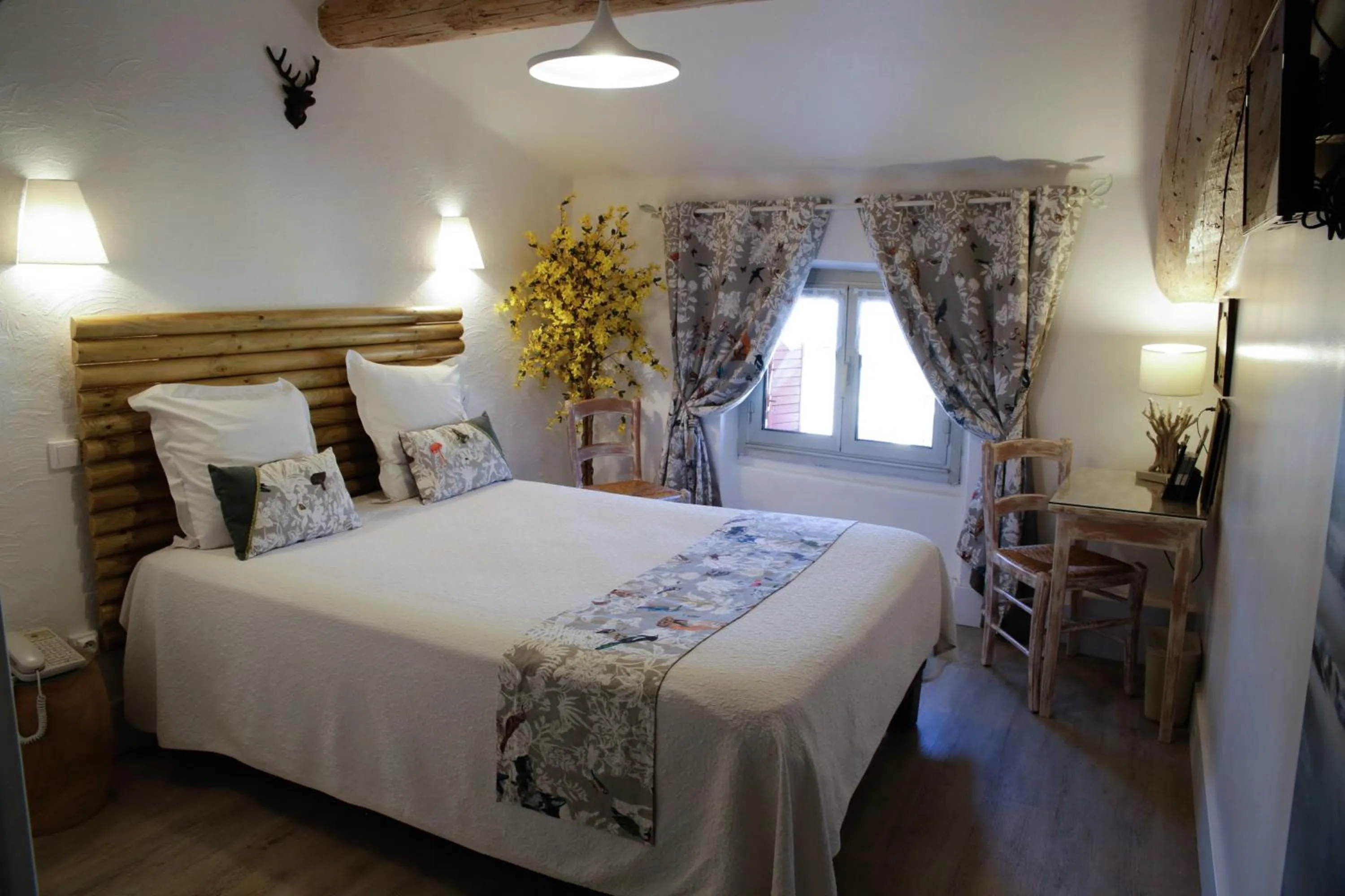 Bedroom, Bed in Hotel Toppin