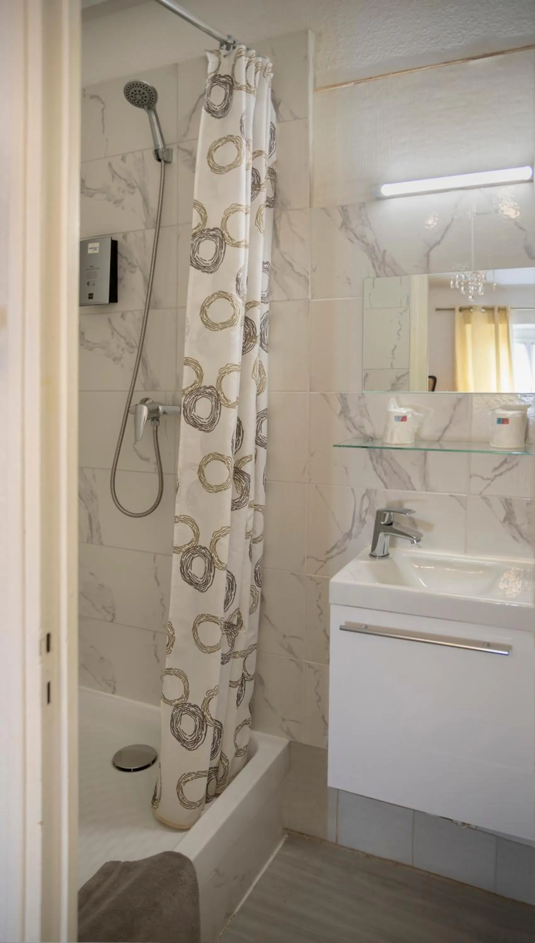 Bathroom in Hotel Toppin