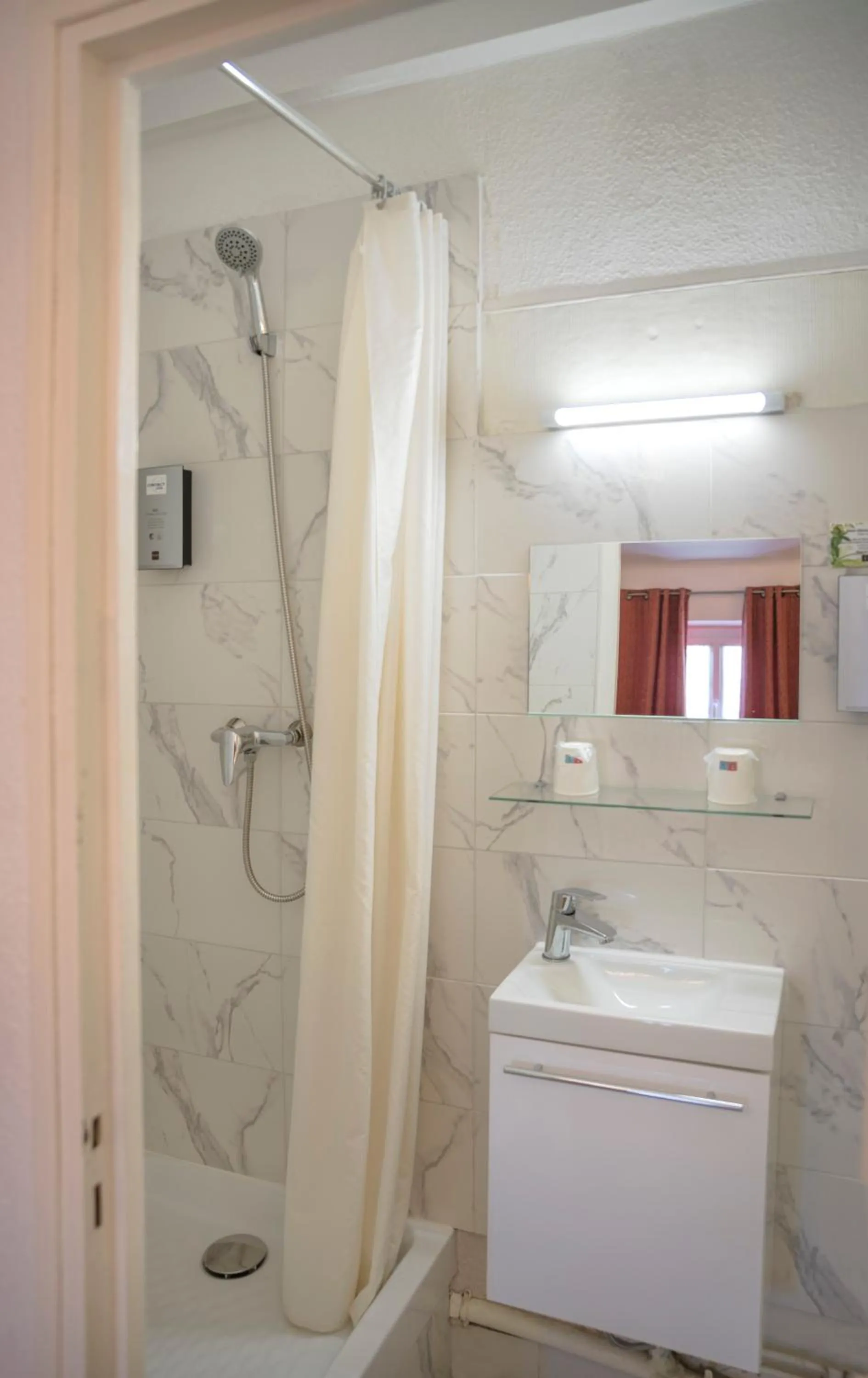 Bathroom in Hotel Toppin