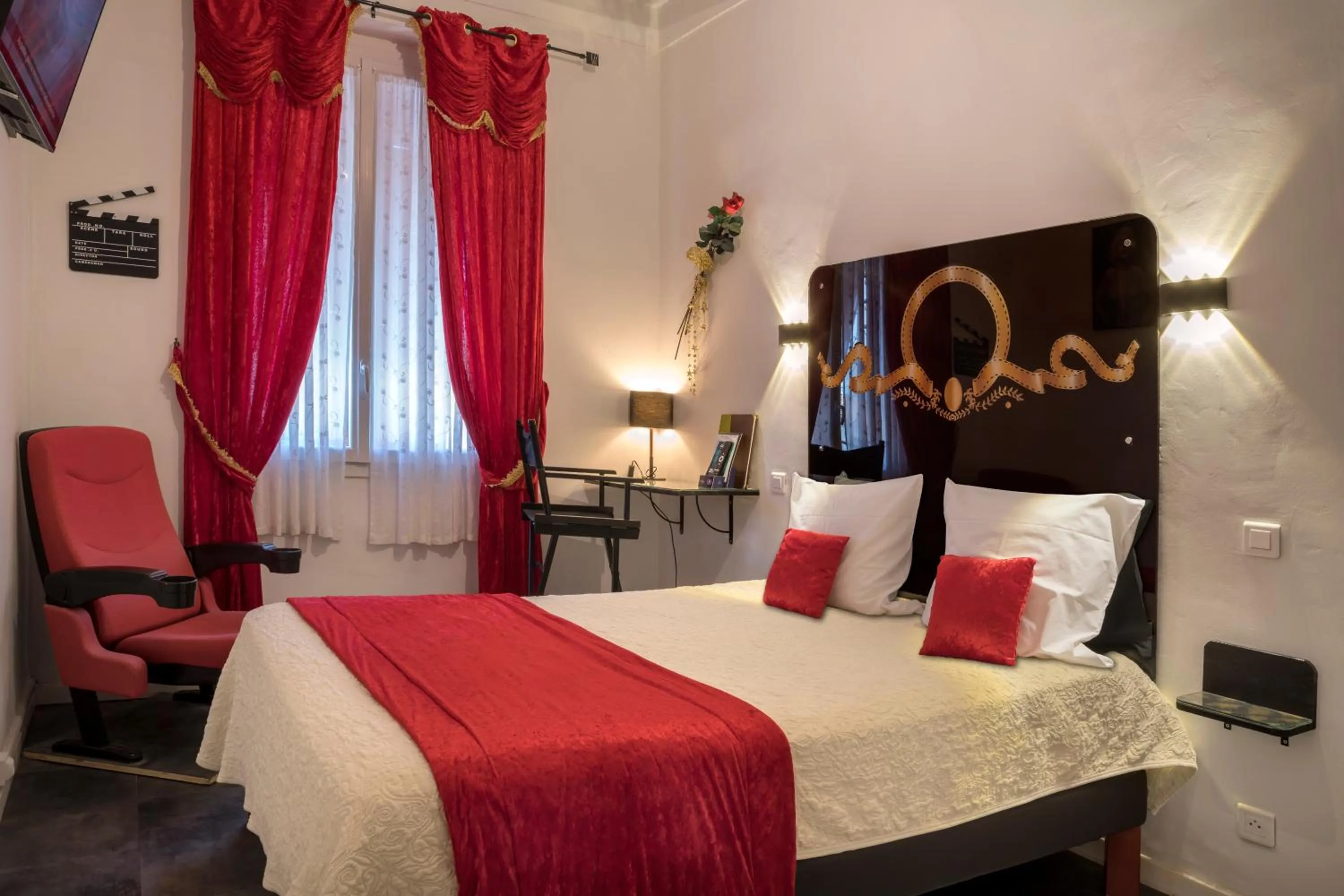 Bedroom, Bed in Hotel Toppin