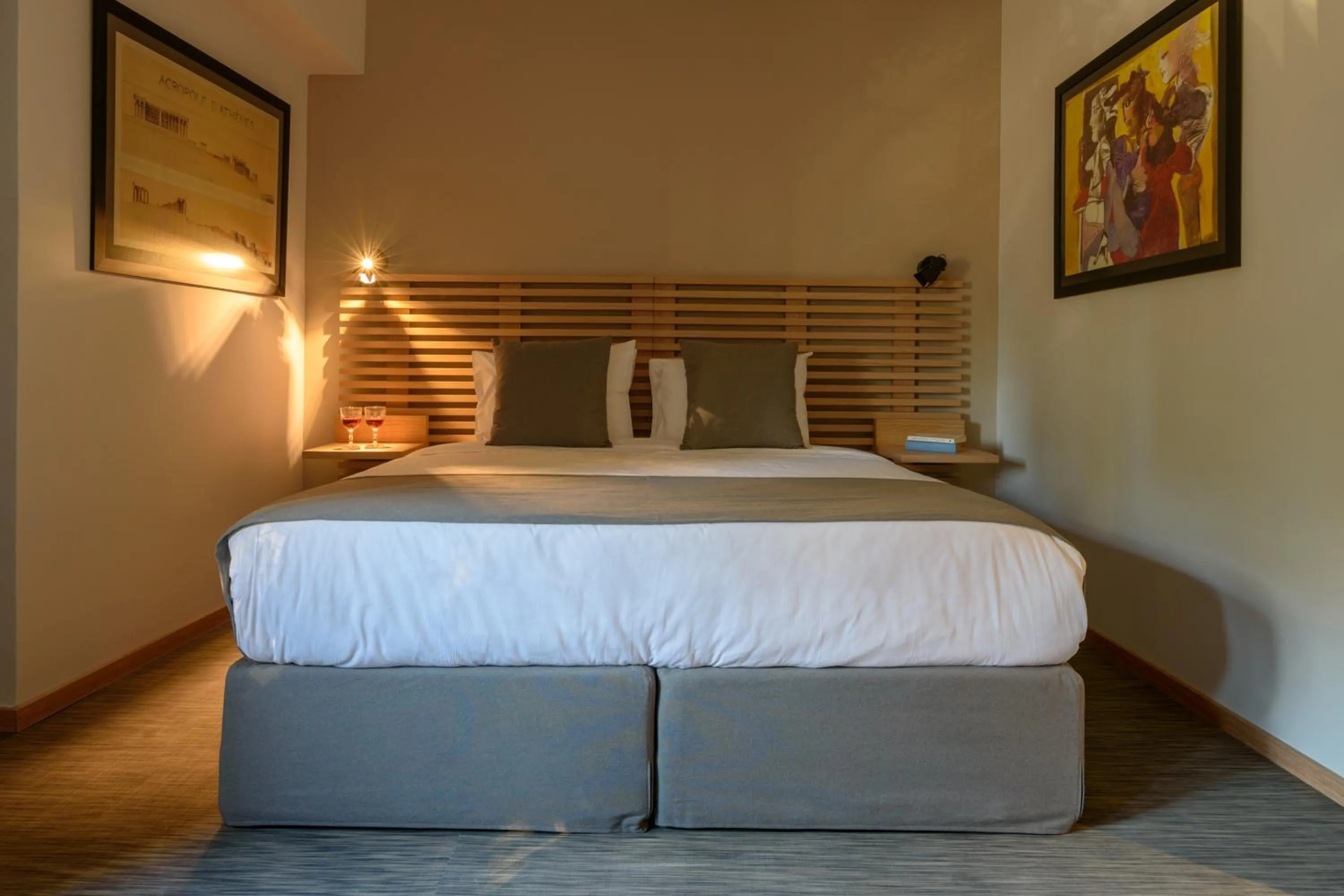 Bedroom, Bed in Fos DownTown Suites