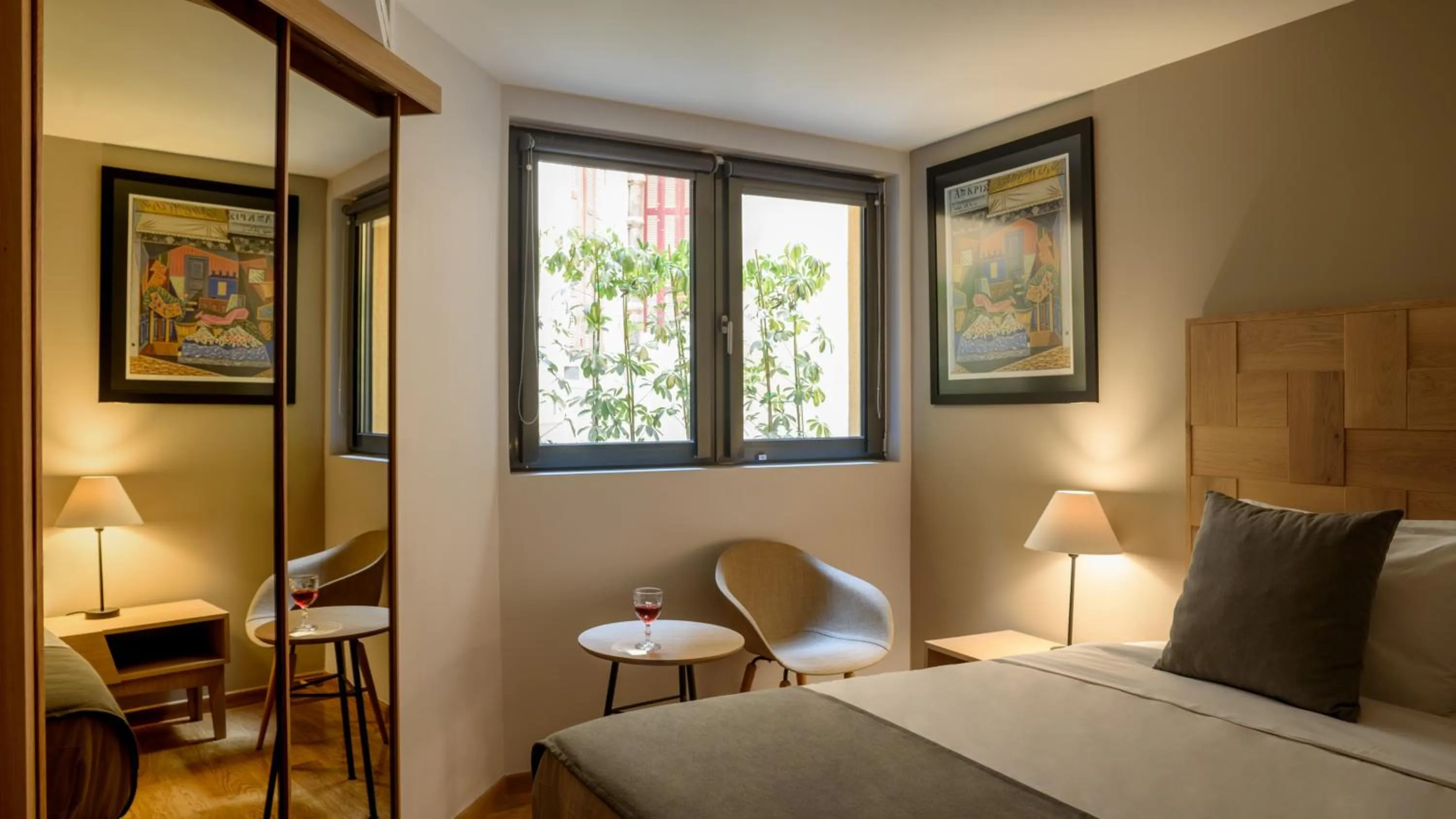 Photo of the whole room, Bed in Fos DownTown Suites