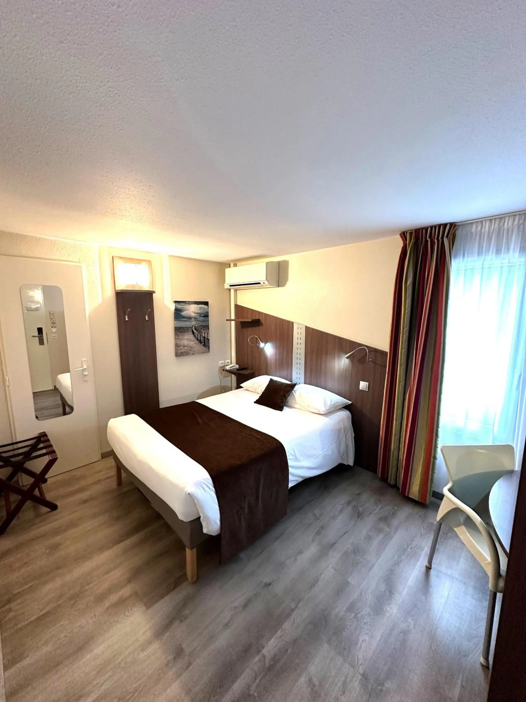 Photo of the whole room, Bed in Fasthotel Toulouse Blagnac Aéroport