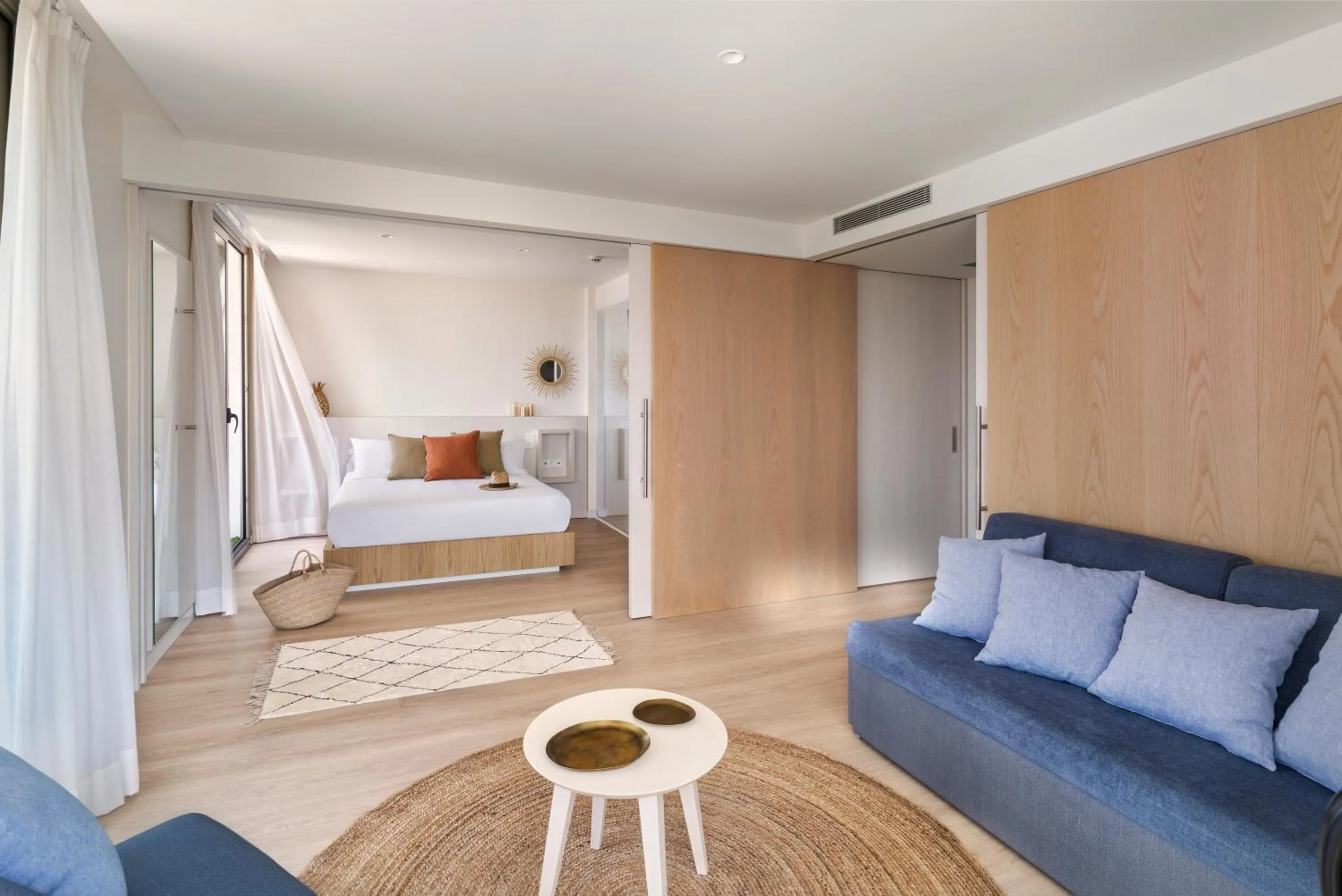 Living room, Bed in Hotel Indalo Park