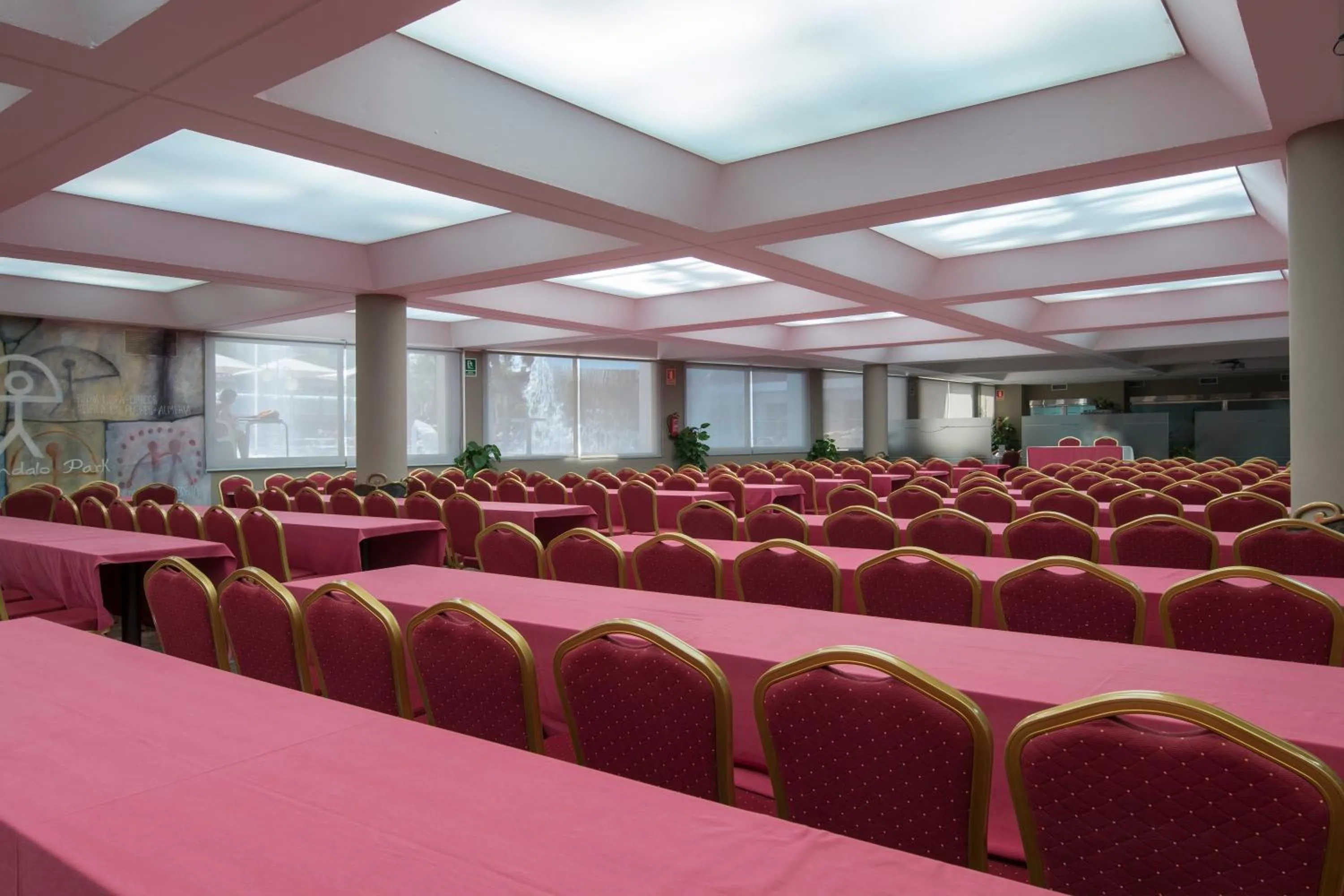 Business facilities in Hotel Indalo Park