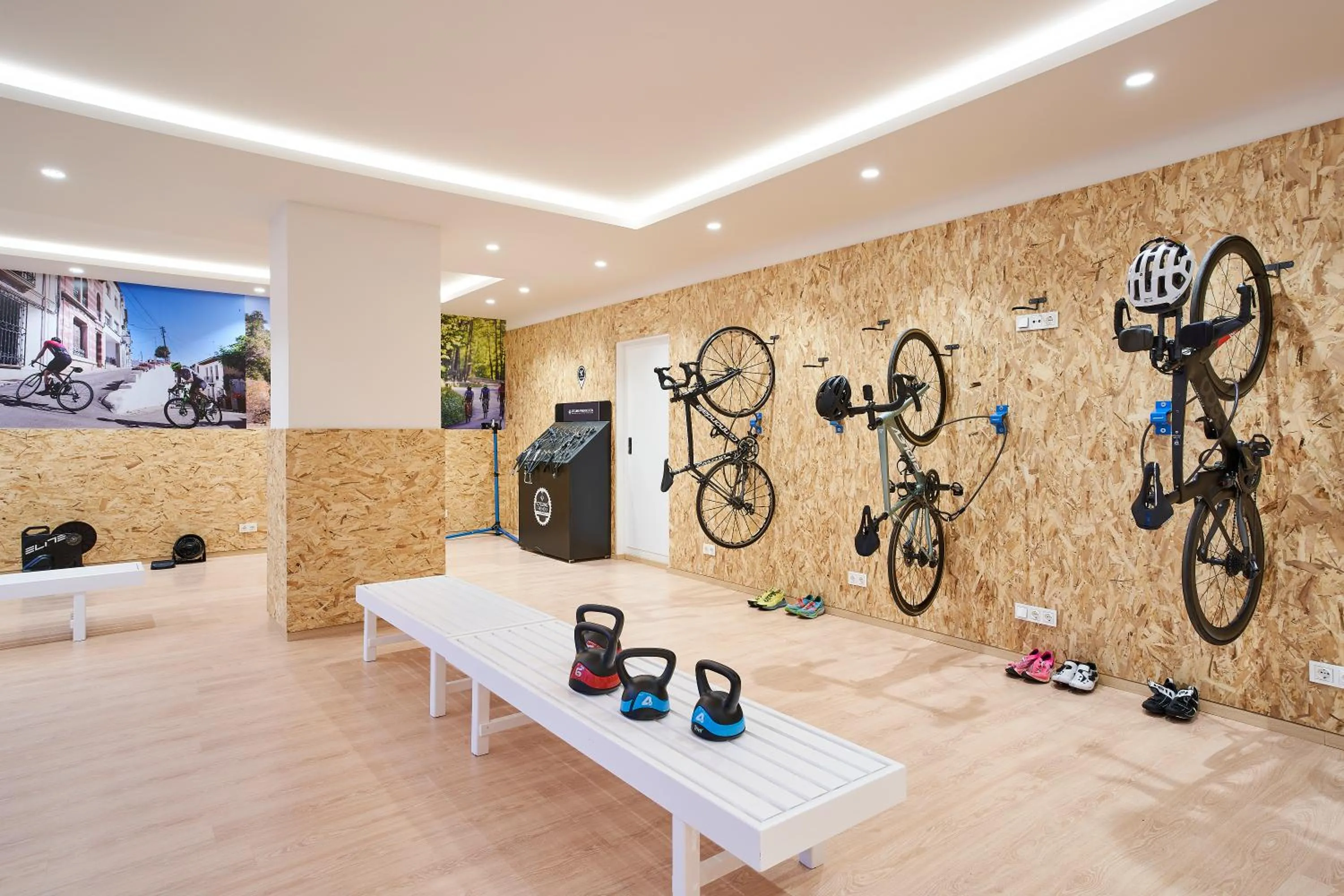 Property building in Hotel Indalo Park