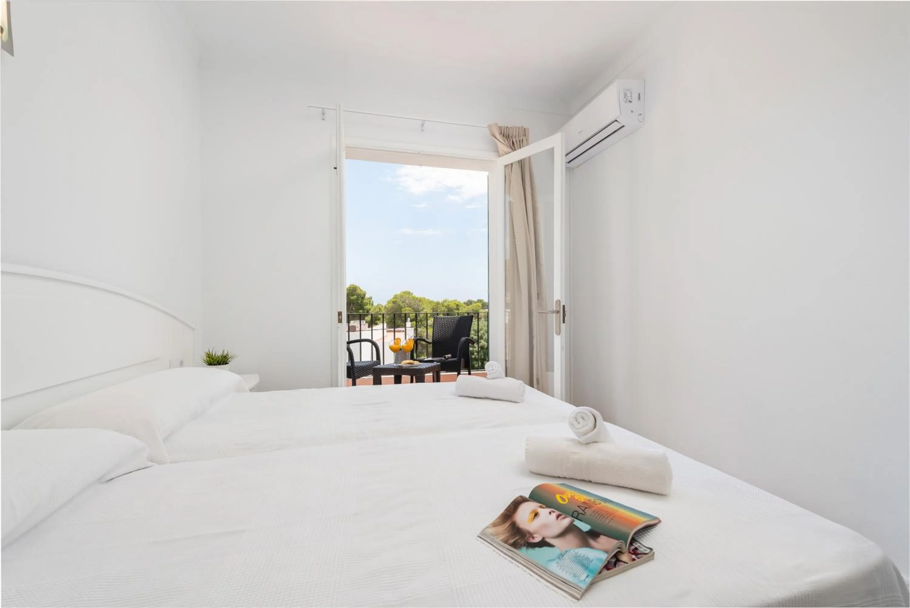 Bedroom, Bed in Hostal Talamanca