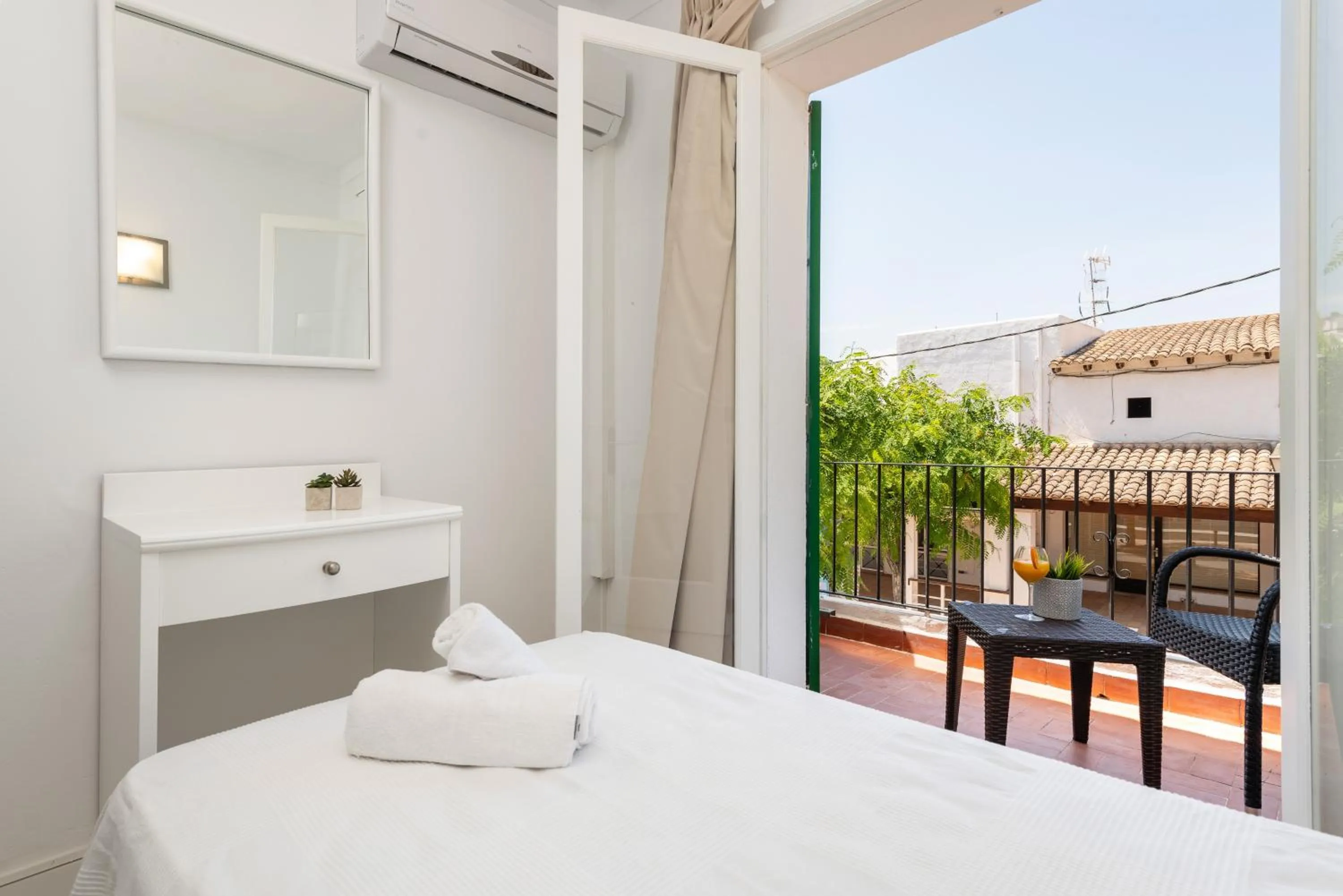 Bedroom, Bed in Hostal Talamanca