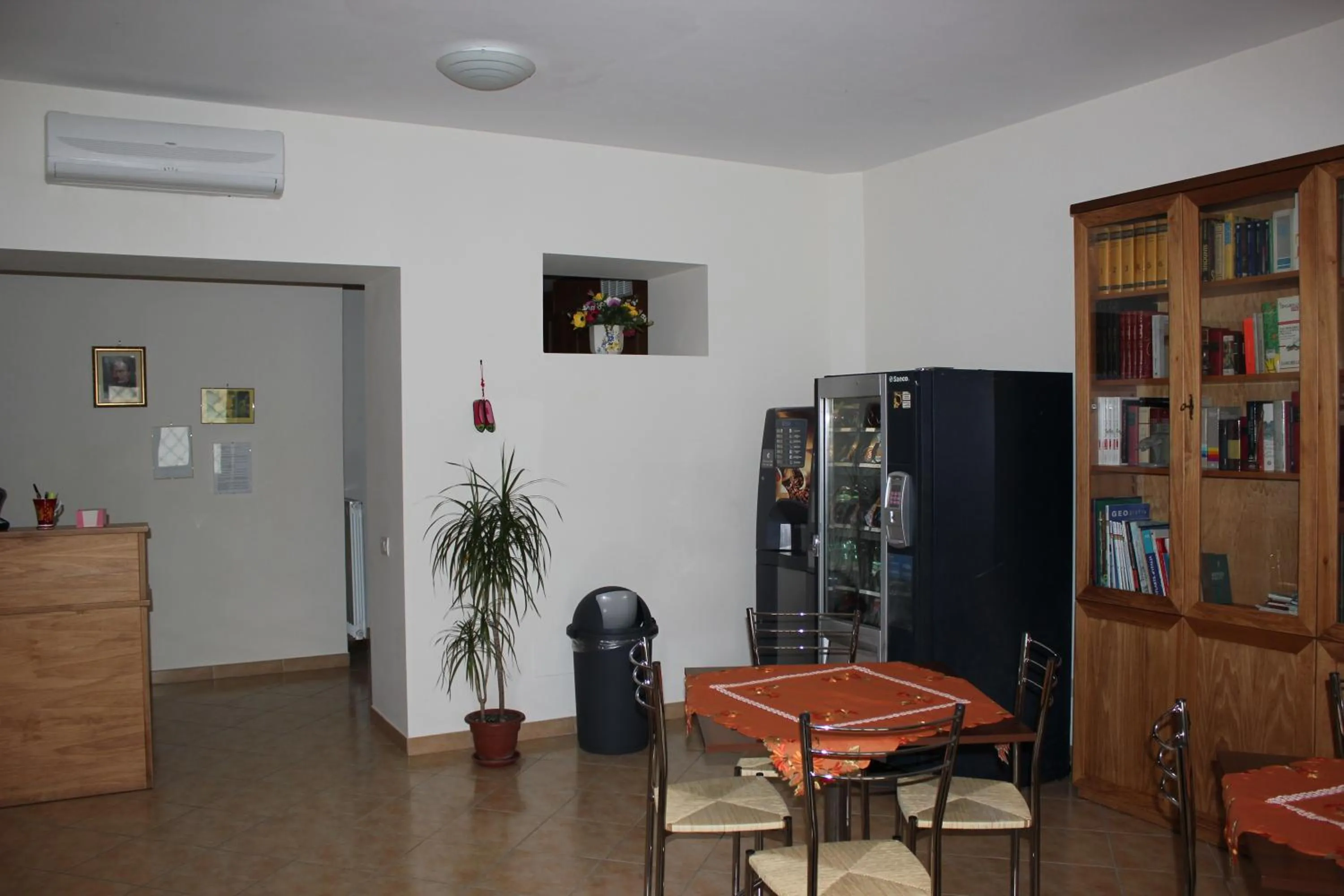 Lobby or reception in Casa per Ferie Beato Rosaz
