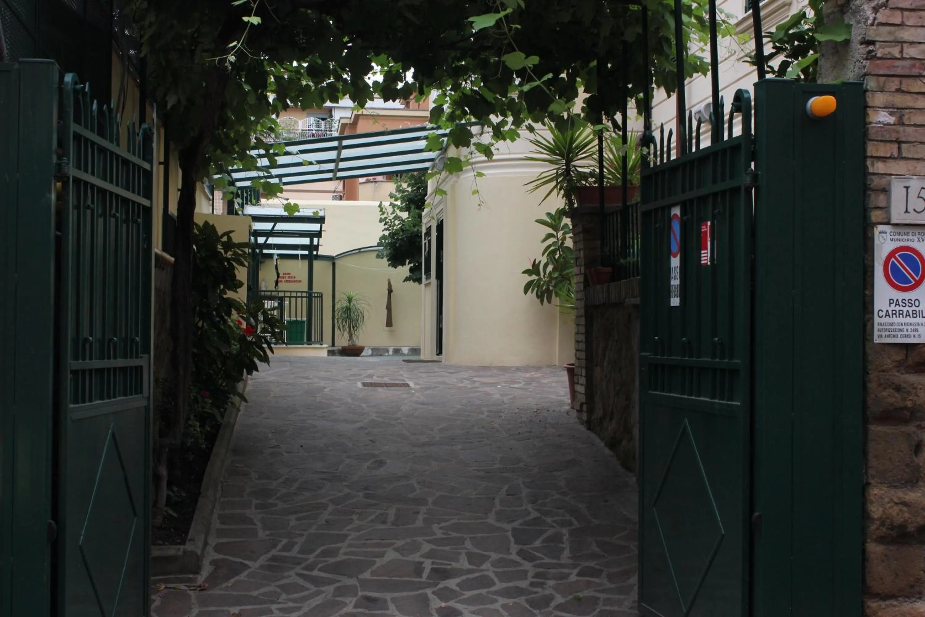 Facade/entrance in Casa per Ferie Beato Rosaz