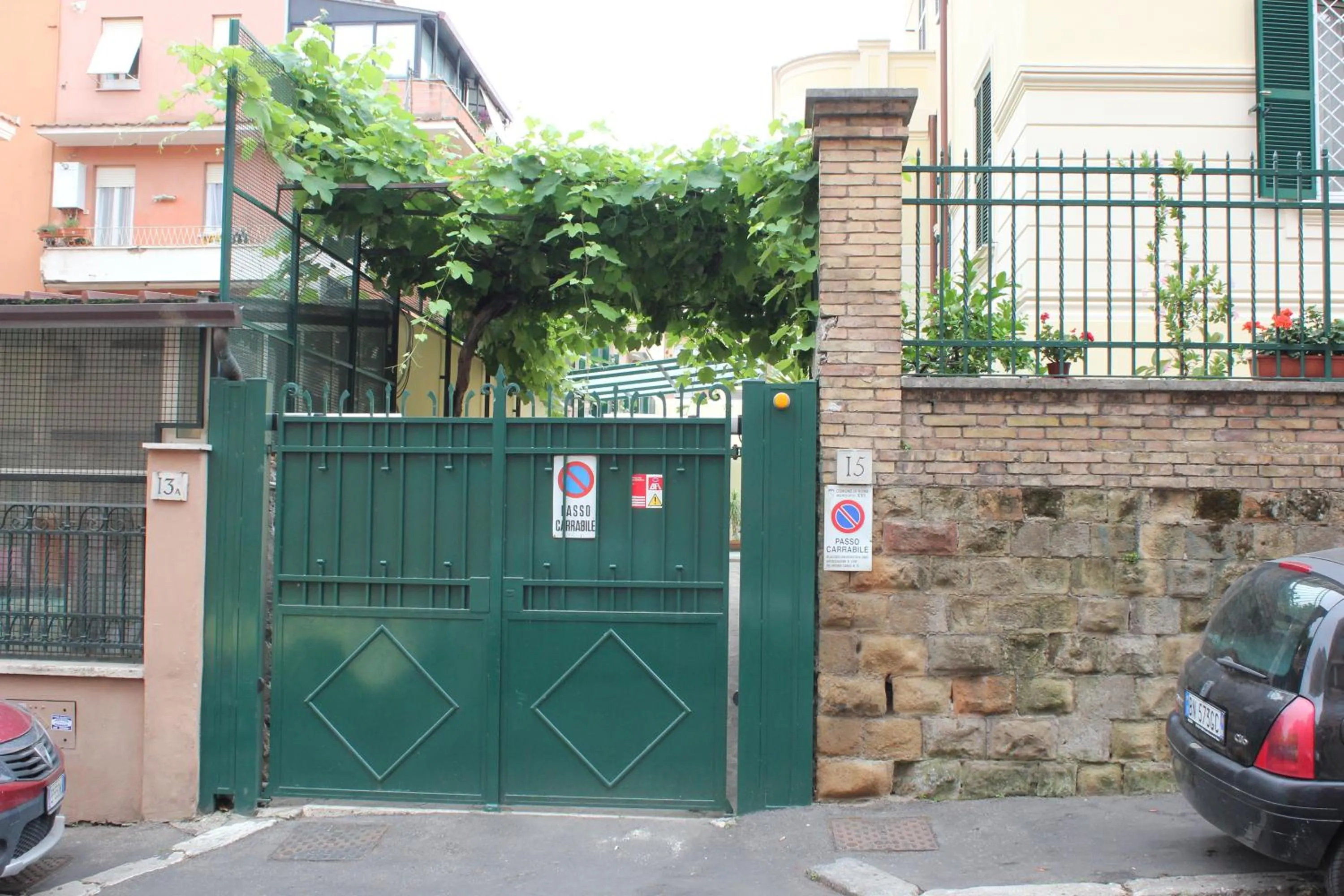 Facade/entrance in Casa per Ferie Beato Rosaz