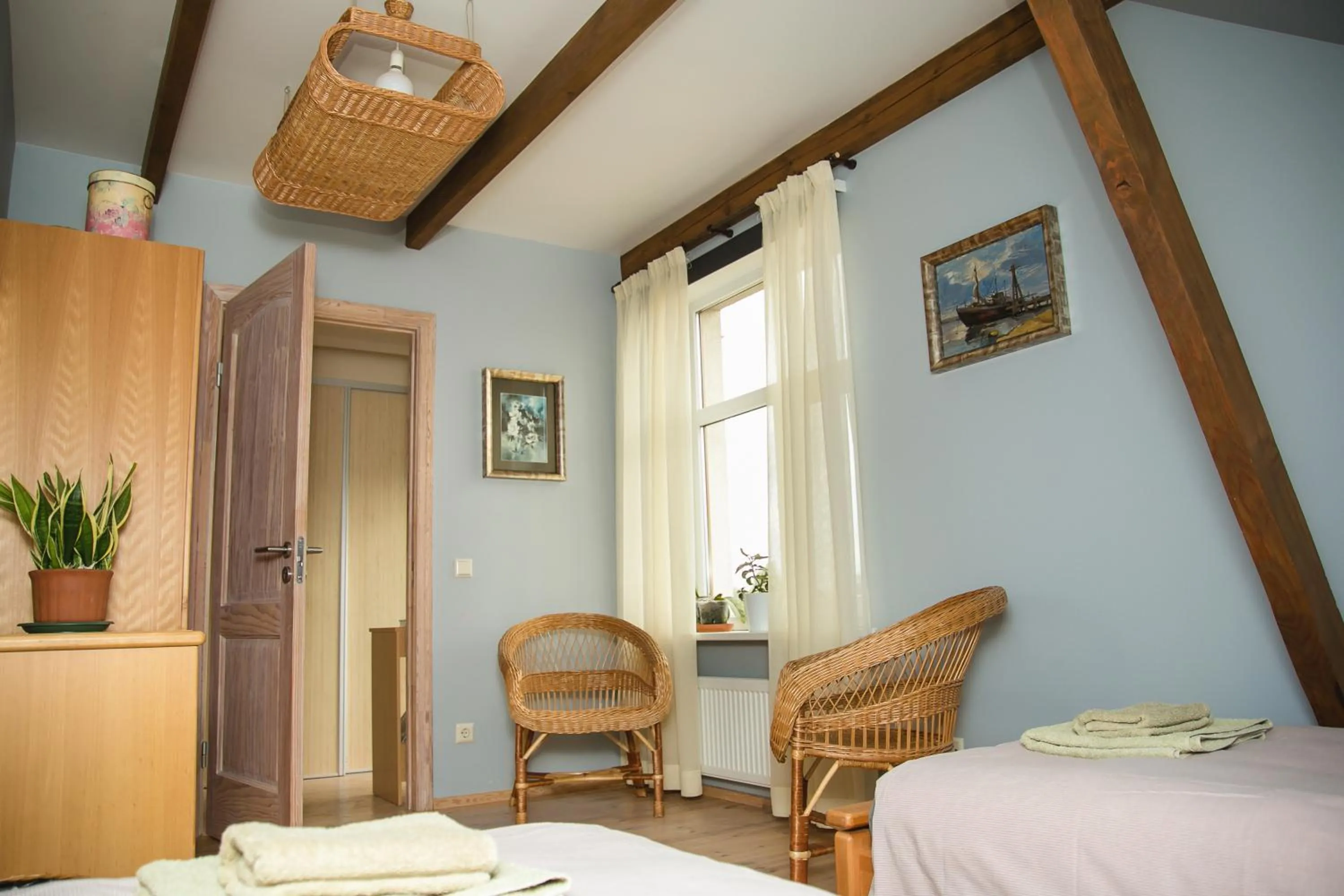 Bedroom, Bed in Weavers' Guest House Kalndaki