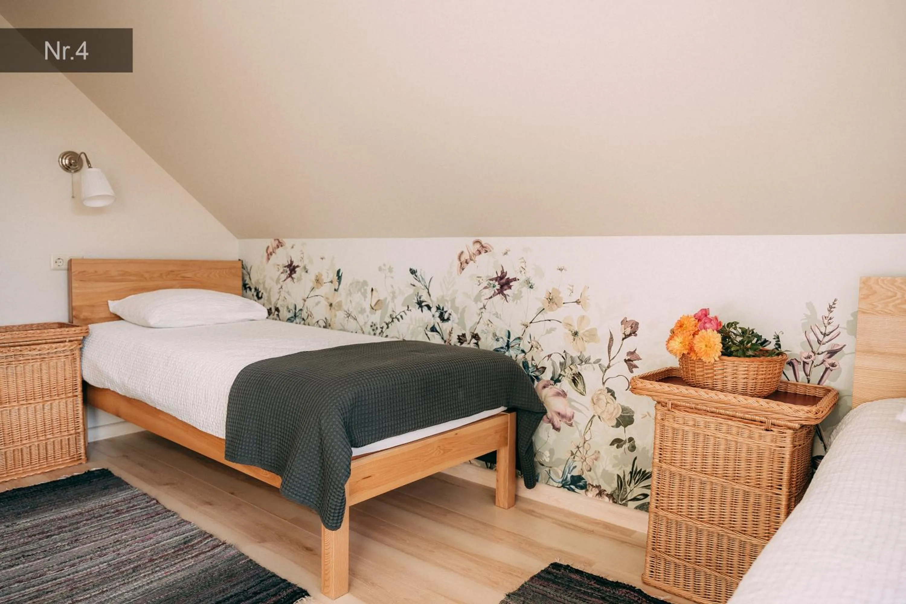 Bedroom, Bed in Weavers' Guest House Kalndaki